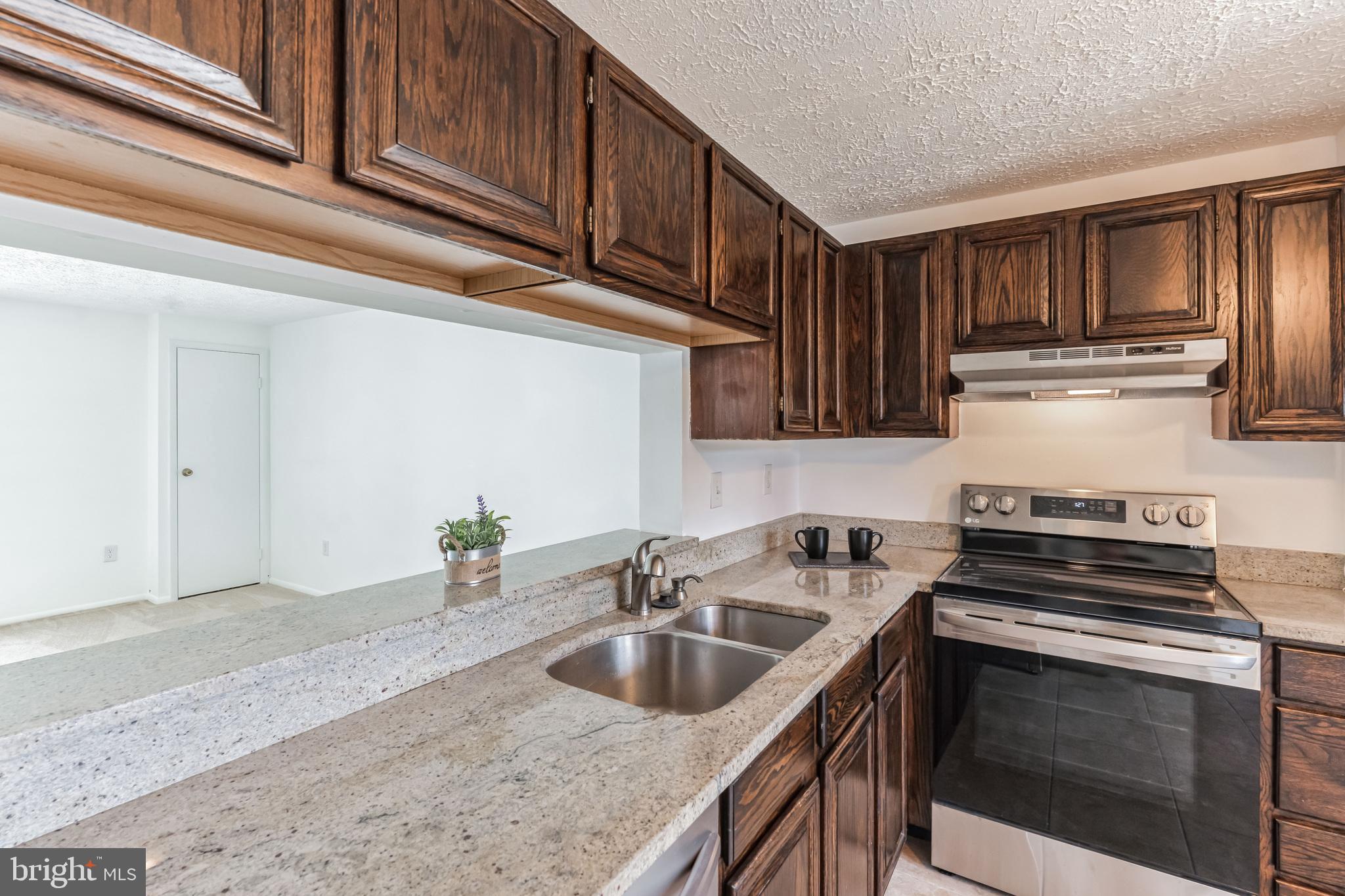 MIDDLEBROOK COMMONS - Residential