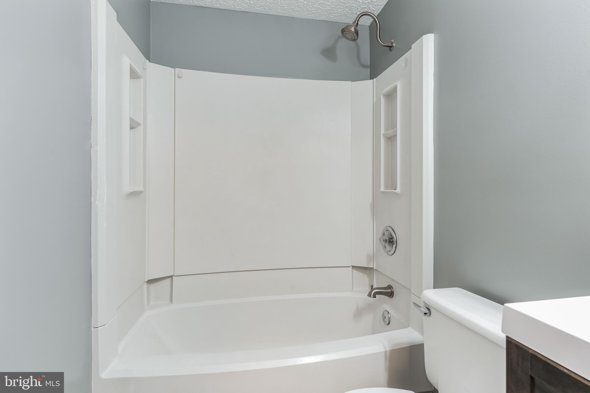 MIDDLEBROOK COMMONS - Residential