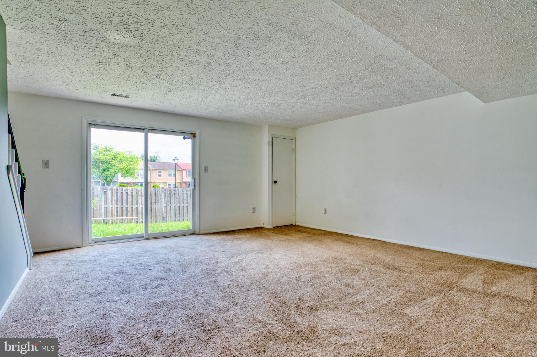 MIDDLEBROOK COMMONS - Residential