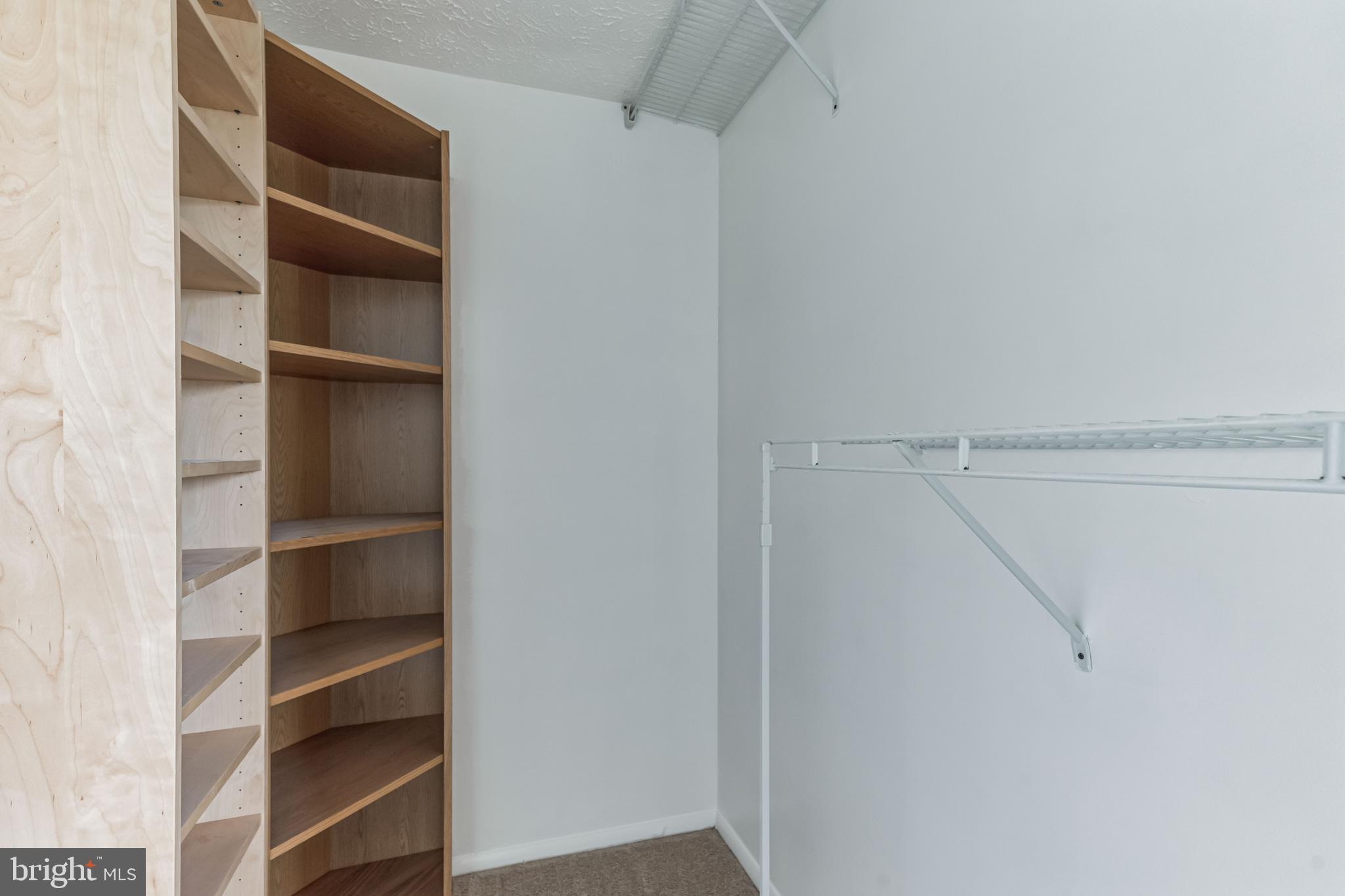 MIDDLEBROOK COMMONS - Residential