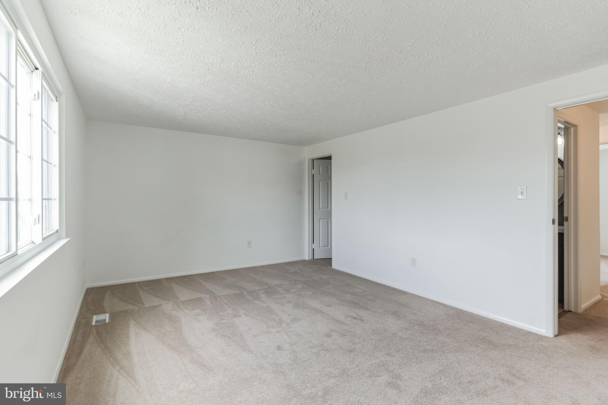 MIDDLEBROOK COMMONS - Residential