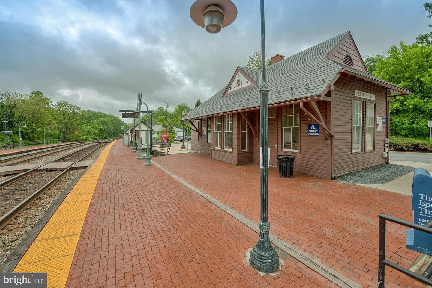 MIDDLEBROOK COMMONS - Residential