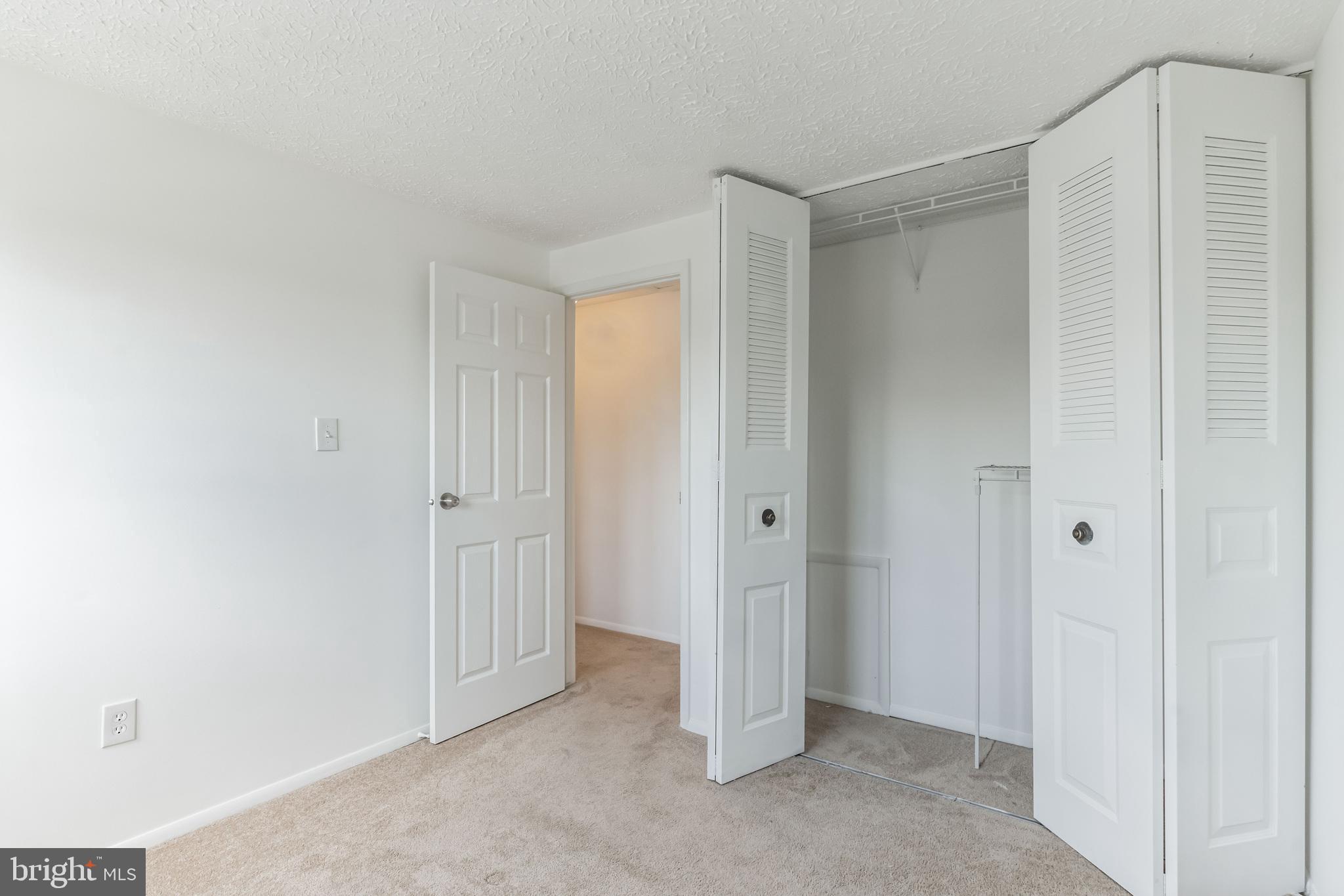 MIDDLEBROOK COMMONS - Residential