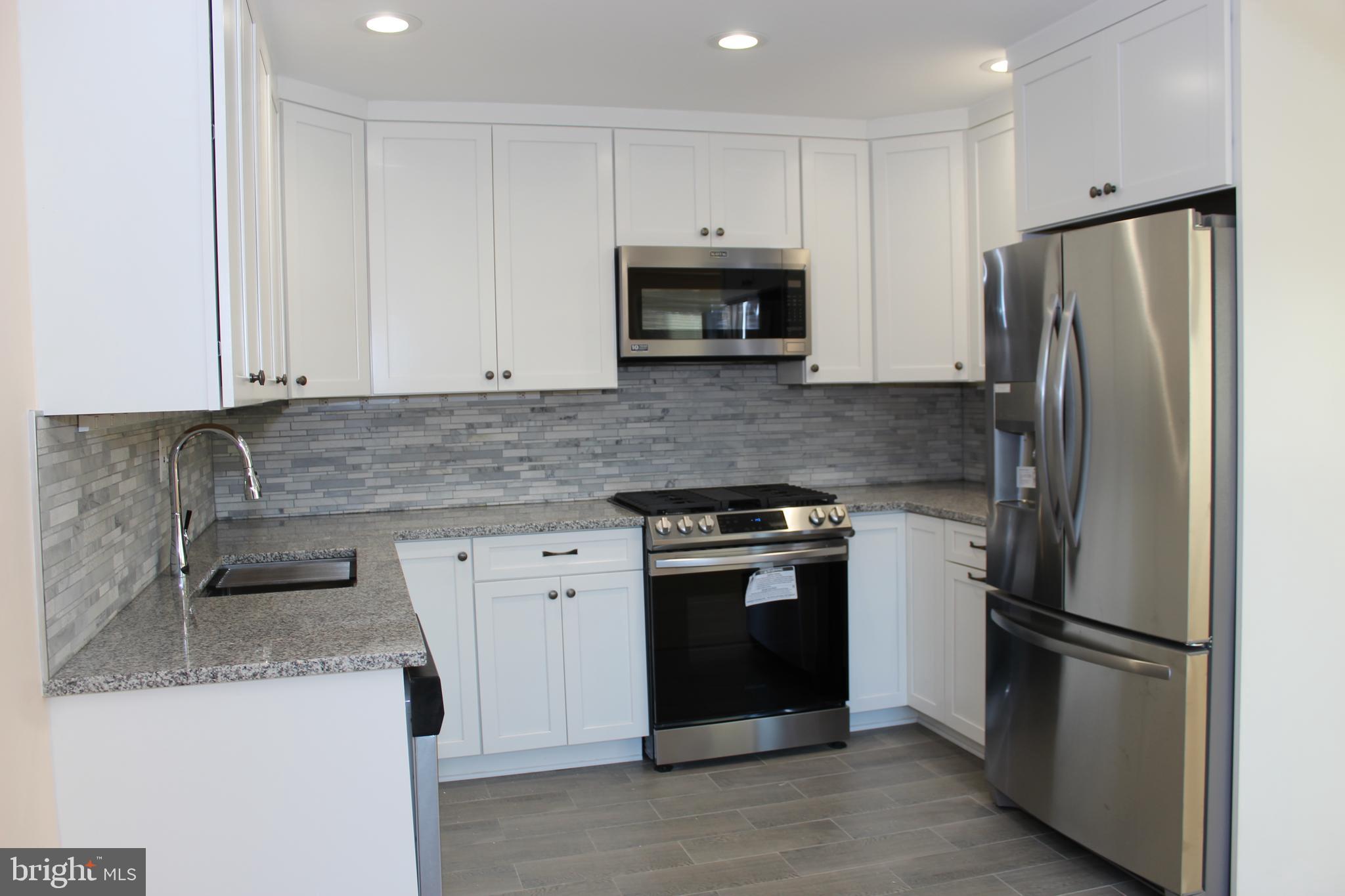 GEORGE MASON VILLAGE - Residential