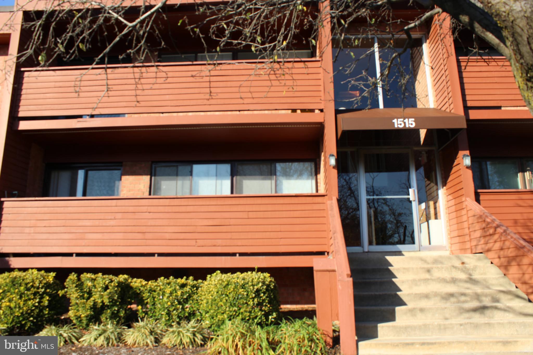 GEORGE MASON VILLAGE - Residential