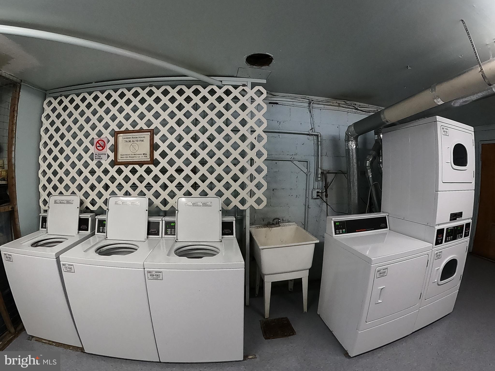 GEORGE MASON VILLAGE - Residential