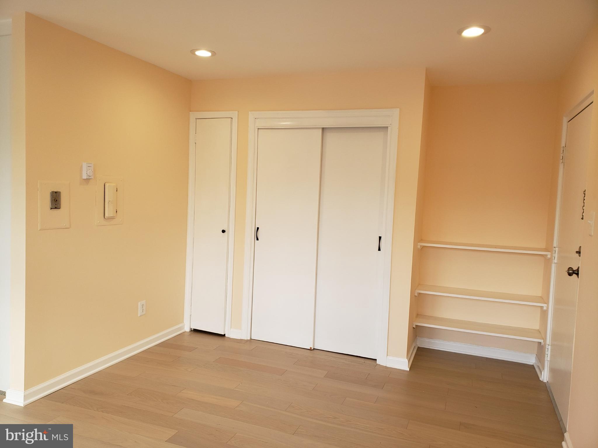 GEORGE MASON VILLAGE - Residential