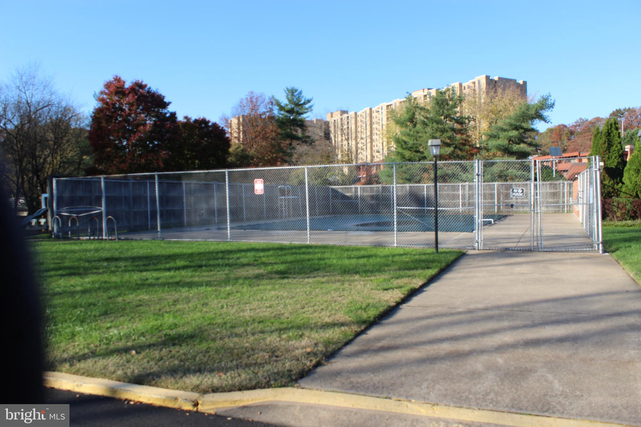 GEORGE MASON VILLAGE - Residential