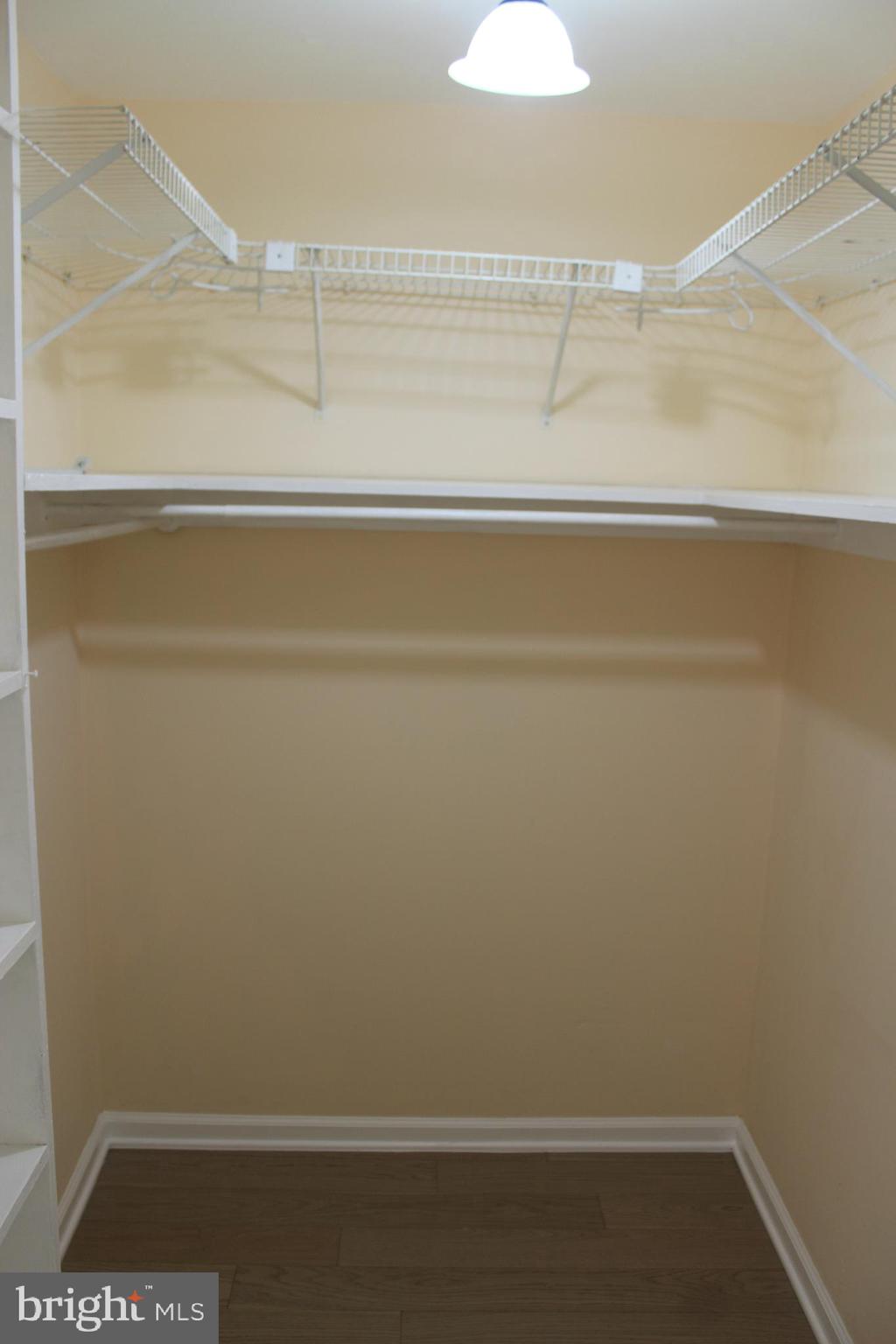 GEORGE MASON VILLAGE - Residential