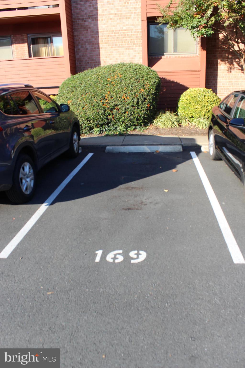 GEORGE MASON VILLAGE - Residential