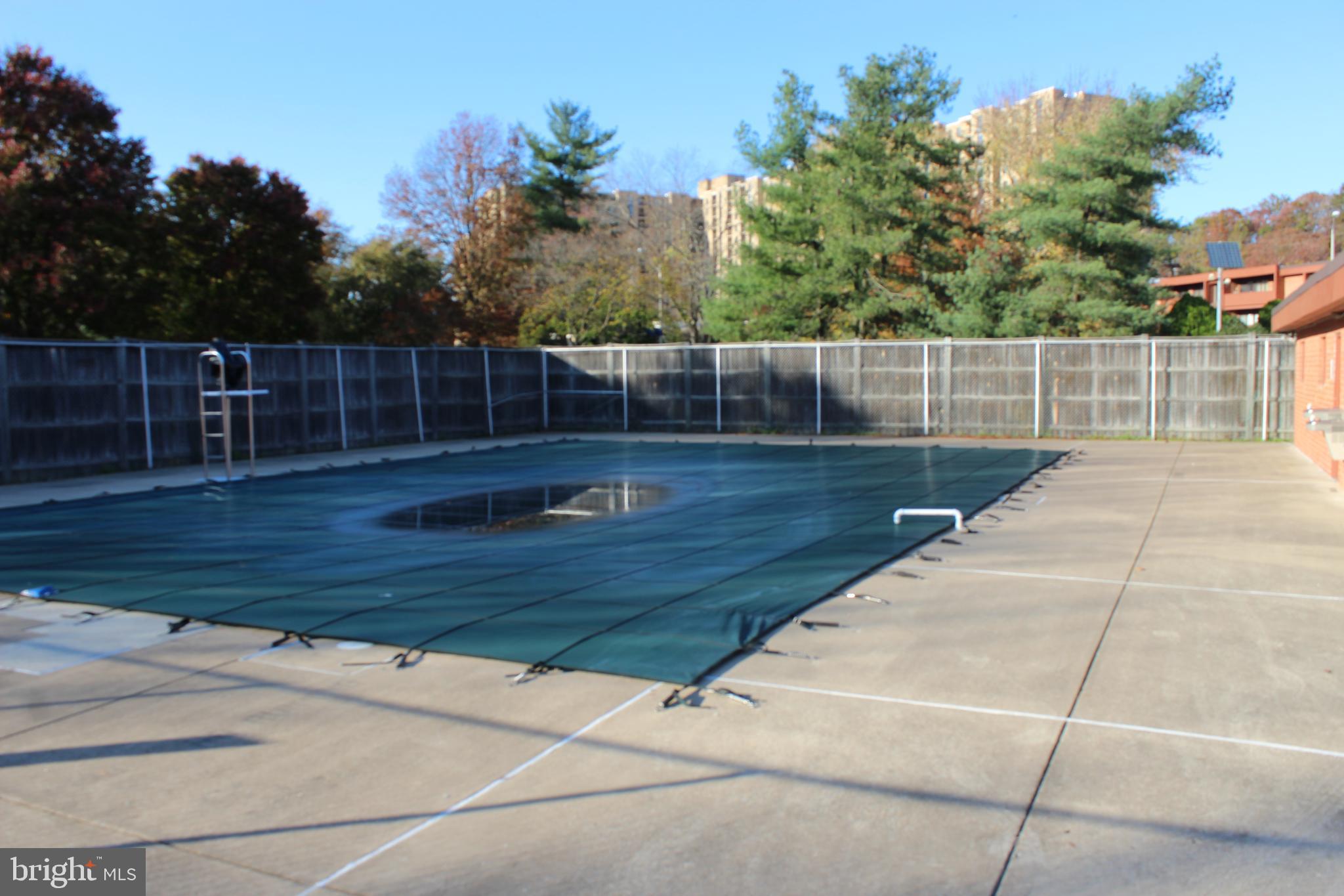 GEORGE MASON VILLAGE - Residential