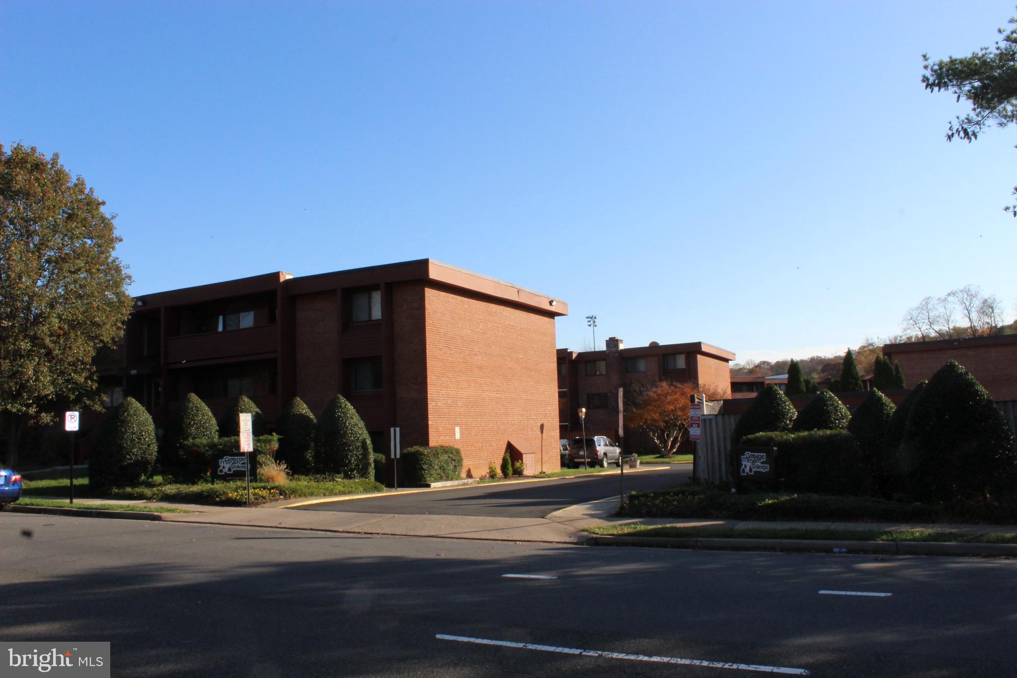 GEORGE MASON VILLAGE - Residential