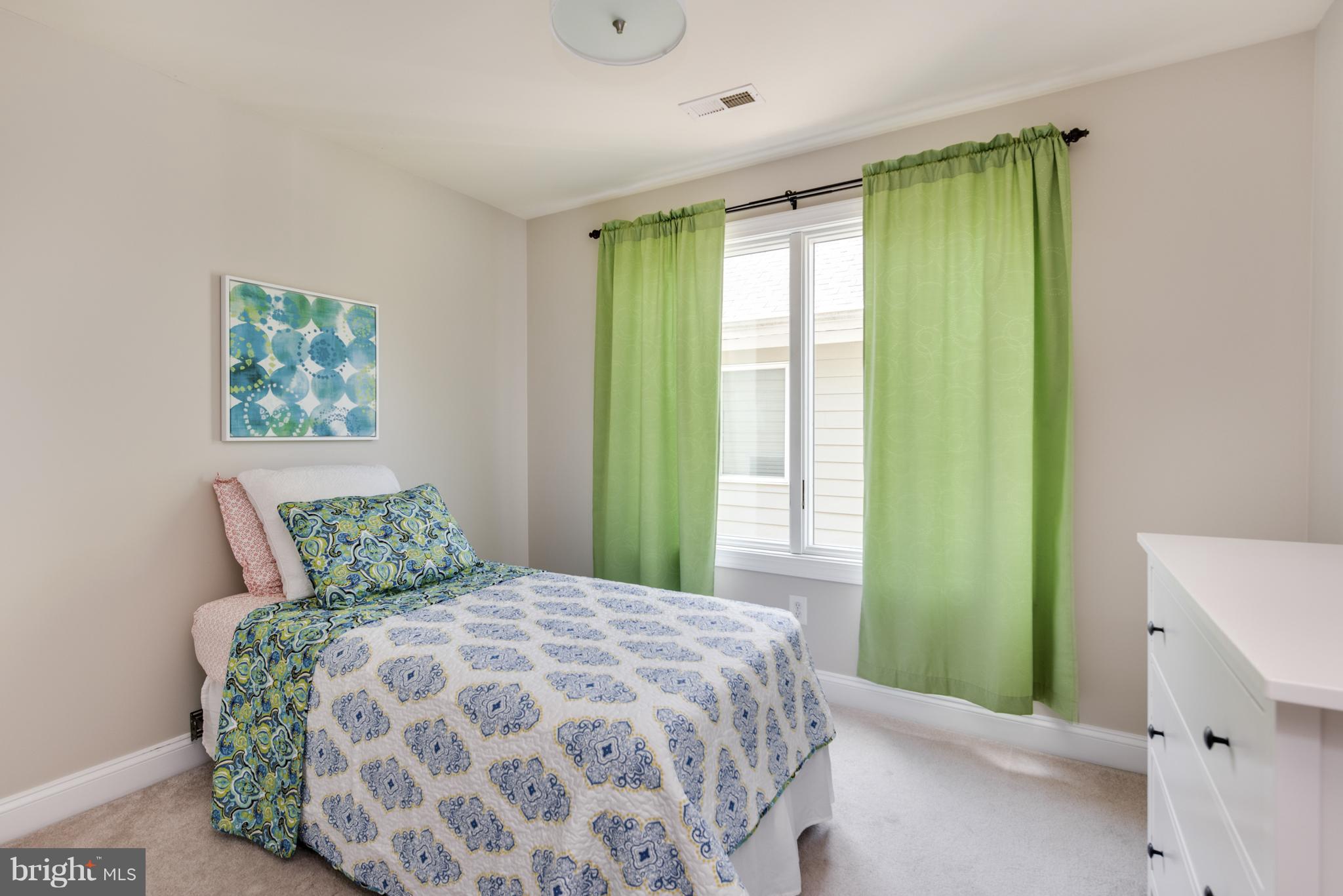 EASTPORT - Residential