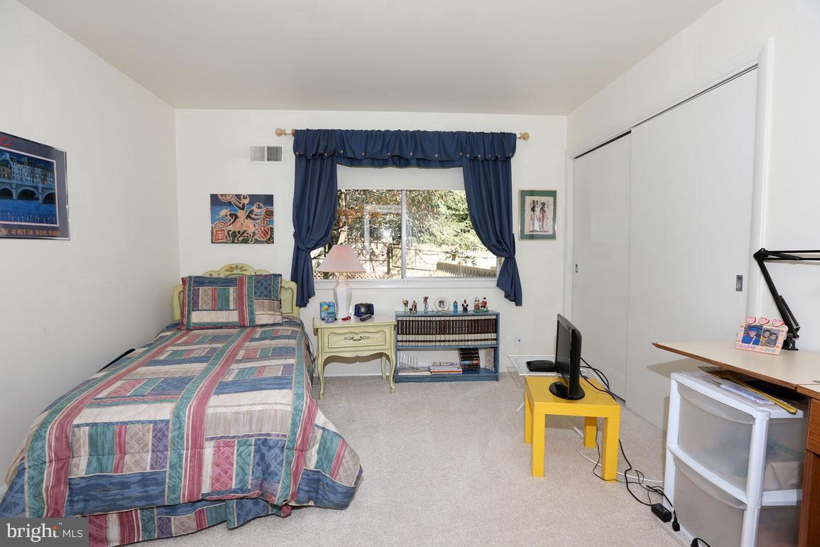 BANNOCKBURN ESTATES - Residential