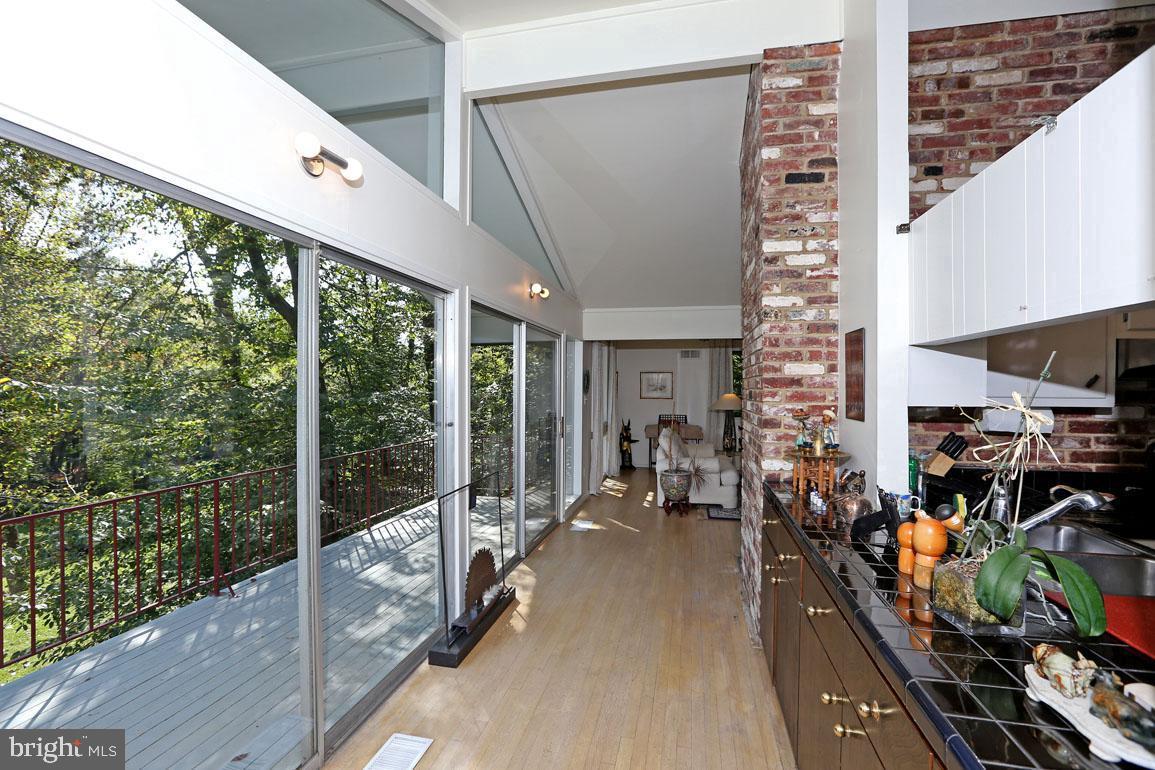 BANNOCKBURN ESTATES - Residential