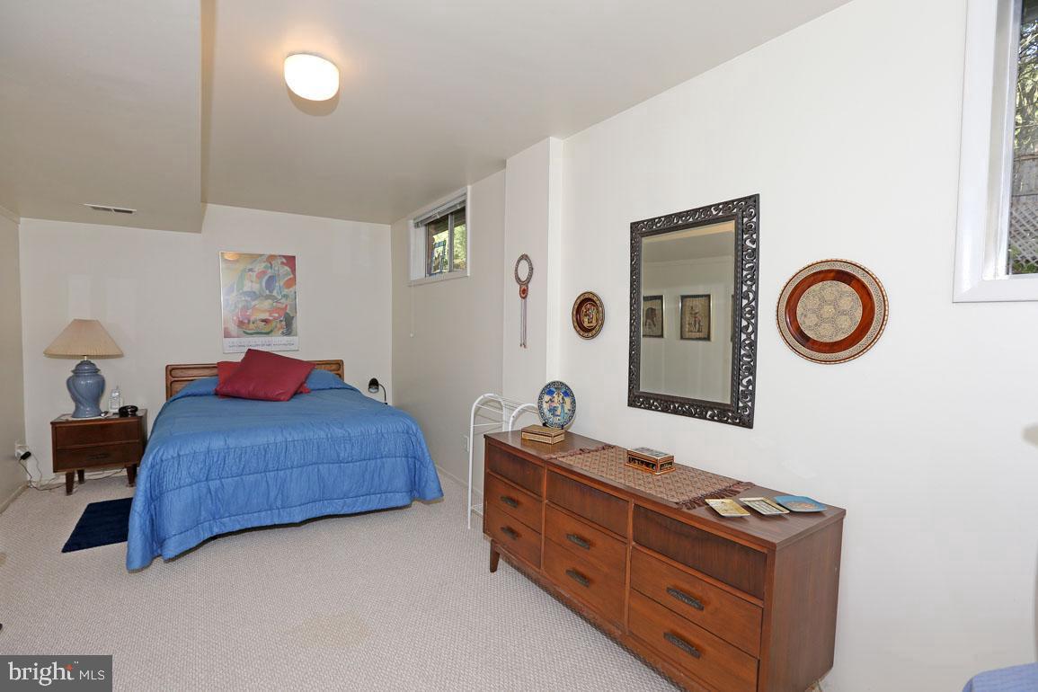 BANNOCKBURN ESTATES - Residential