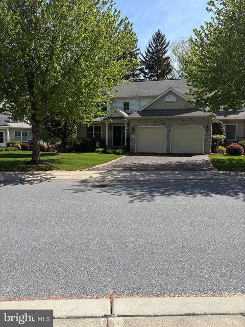 1833 WINDSONG LANE LANCASTER PA 17602