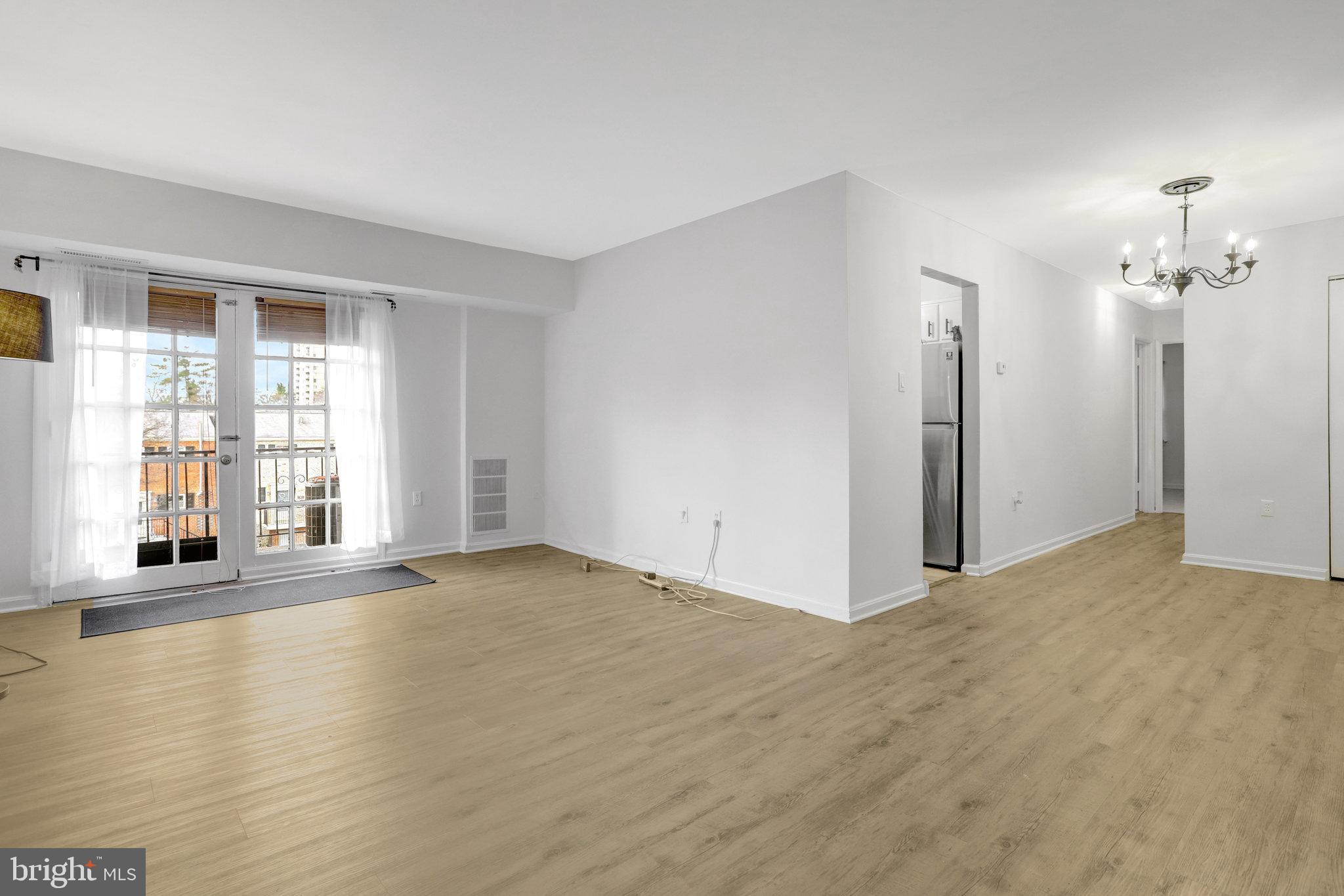 MAYFLOWER SQUARE - Residential