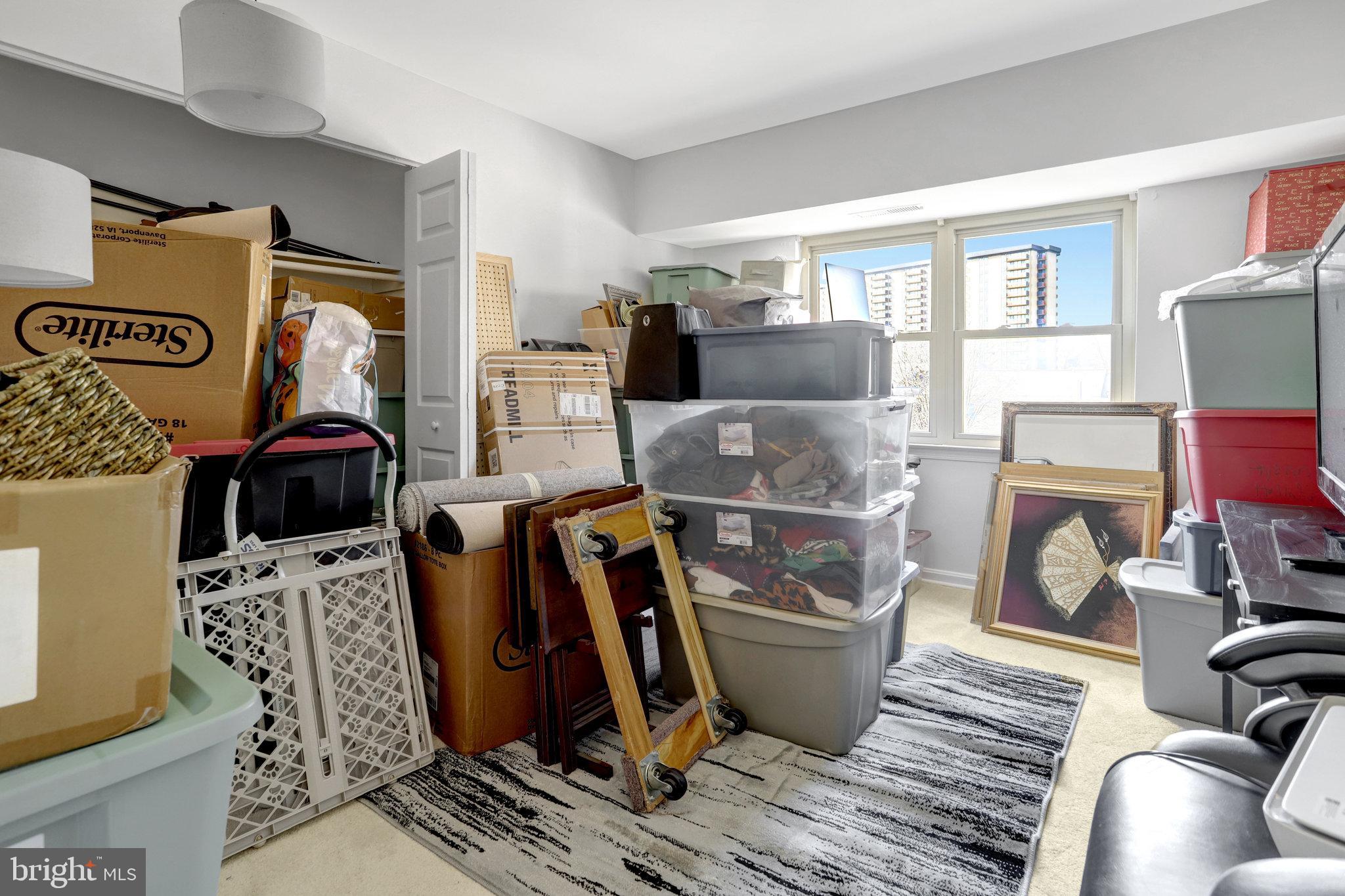 MAYFLOWER SQUARE - Residential