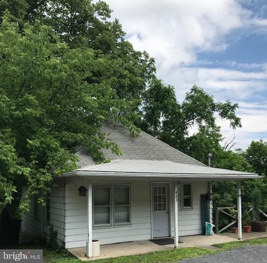 First Time Homebuyers/Football Weekend Family/Retiree Getaway - This 2BR/1.5BA two-story 783 sq. ft.  home in Yeagertown is just what you're looking for!  Just minutes from US Hwy 322 for easy commute to State College. New carpet in LR, several rooms freshly painted, some replacement windows, conveniently located minutes from shopping, churches and restaurants. Great fishing or kayaking just steps from your back door!