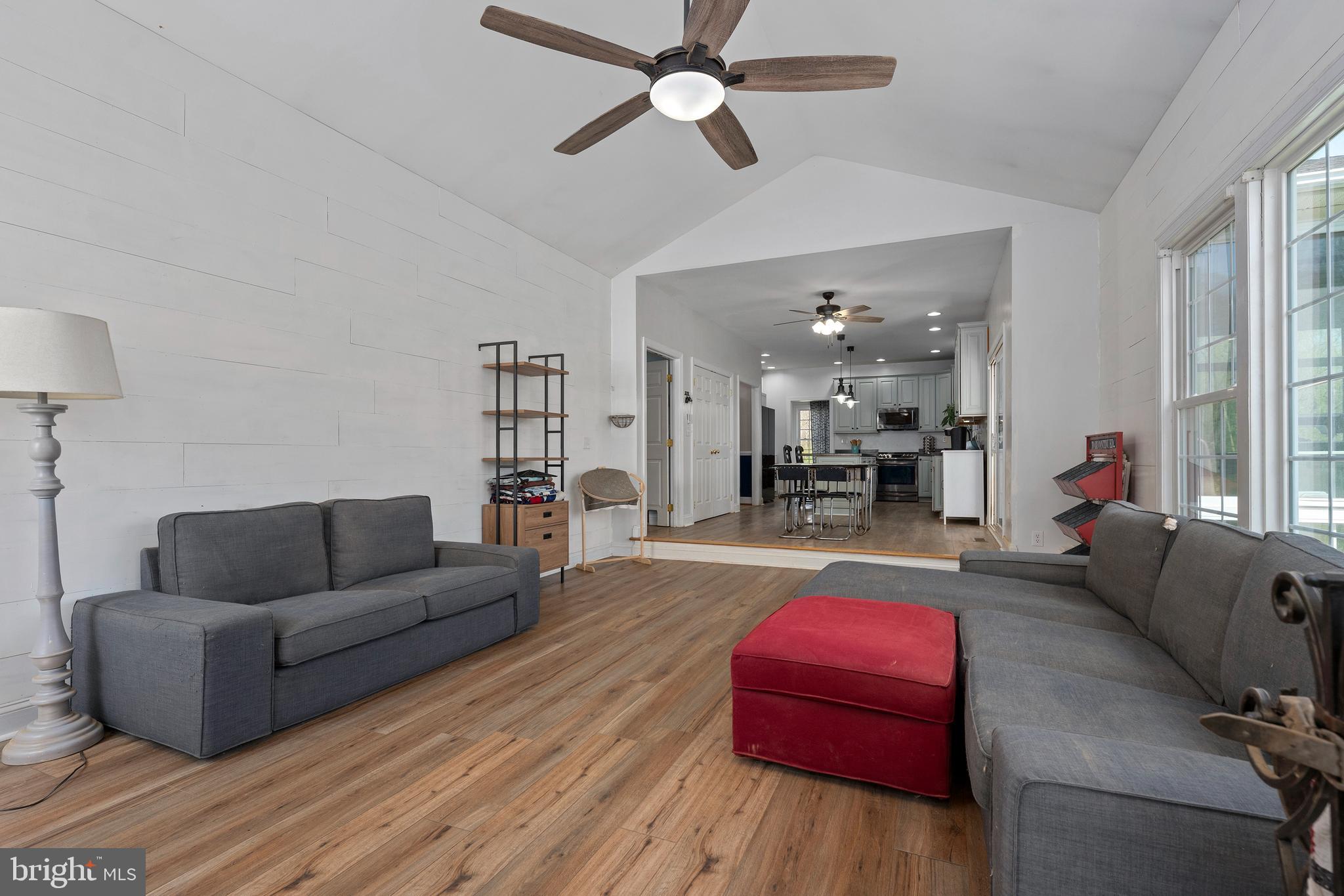 HAMPSTEAD - Residential