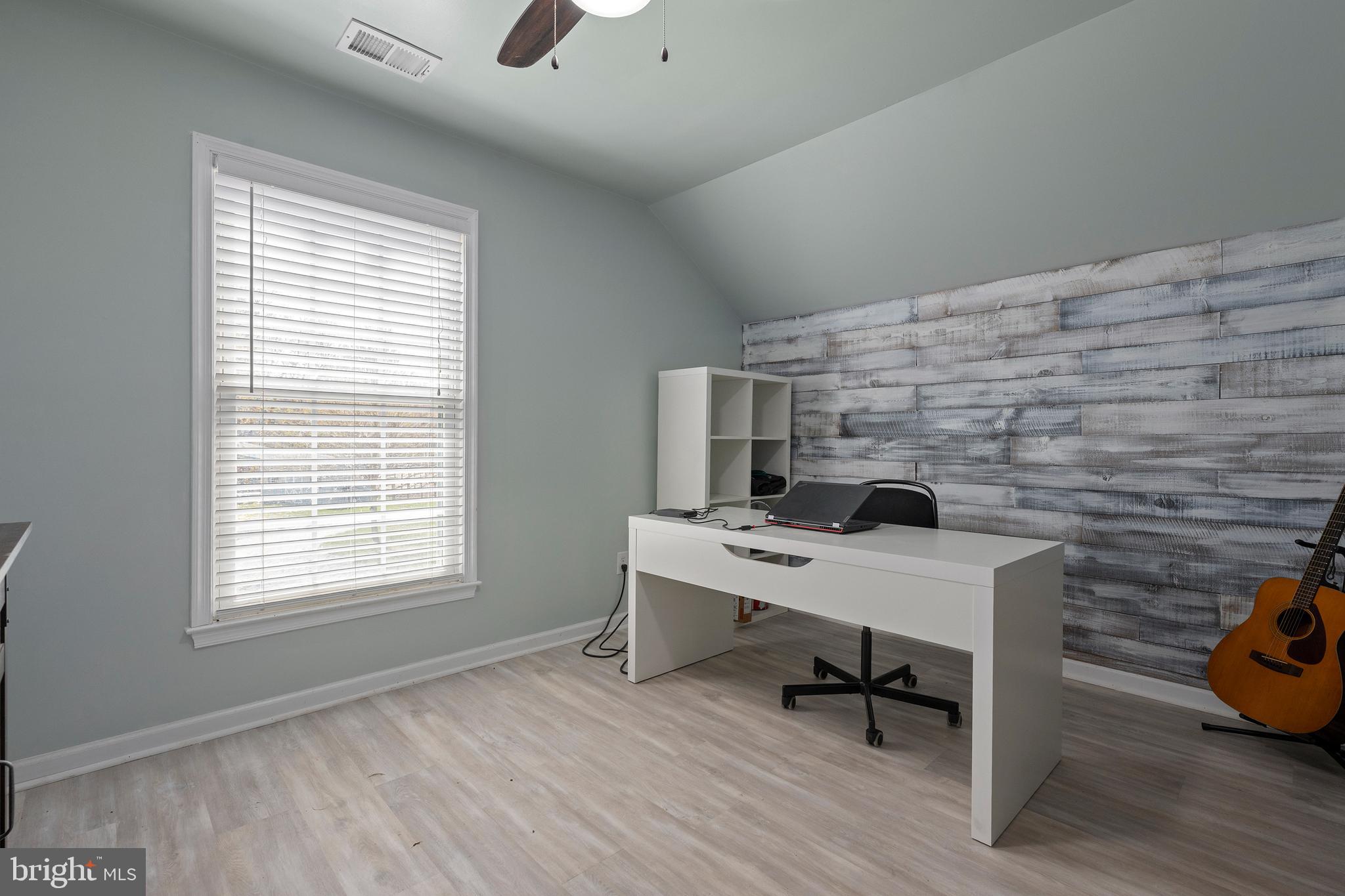 HAMPSTEAD - Residential