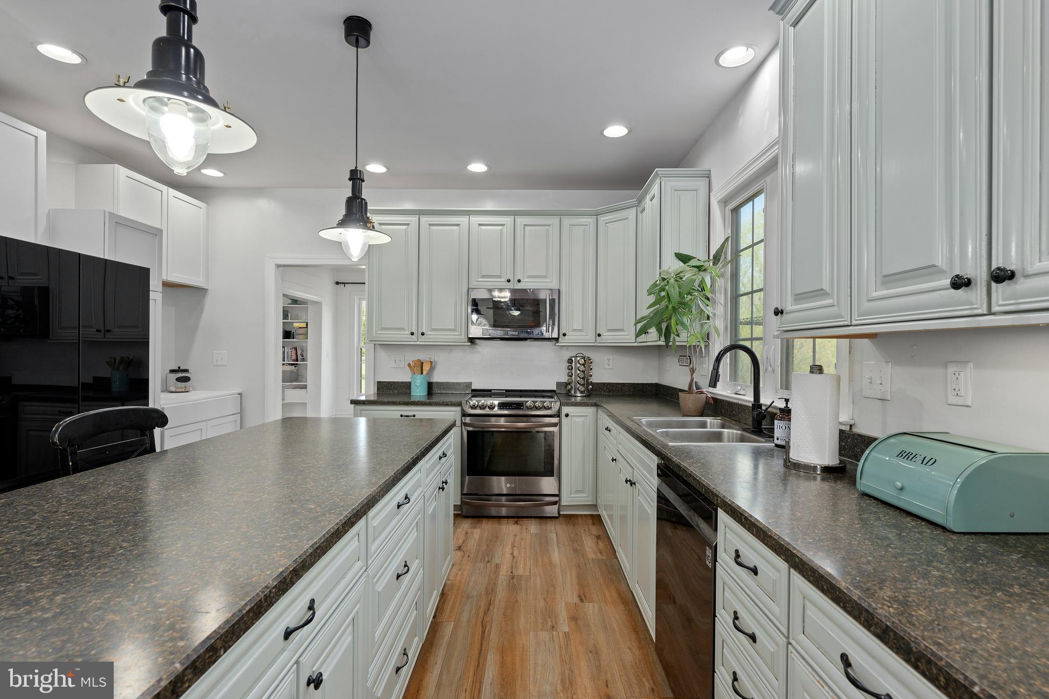 HAMPSTEAD - Residential