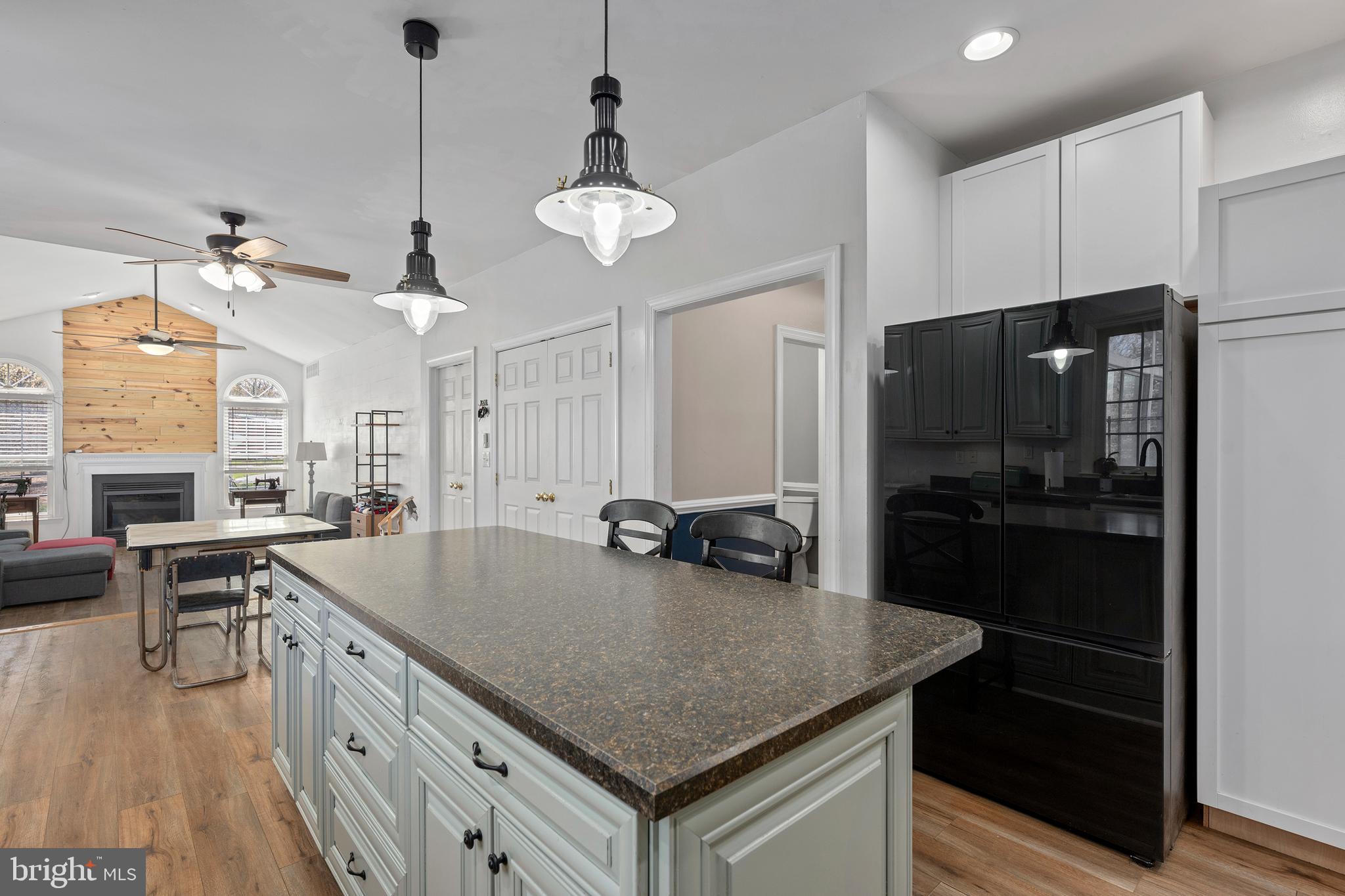 HAMPSTEAD - Residential