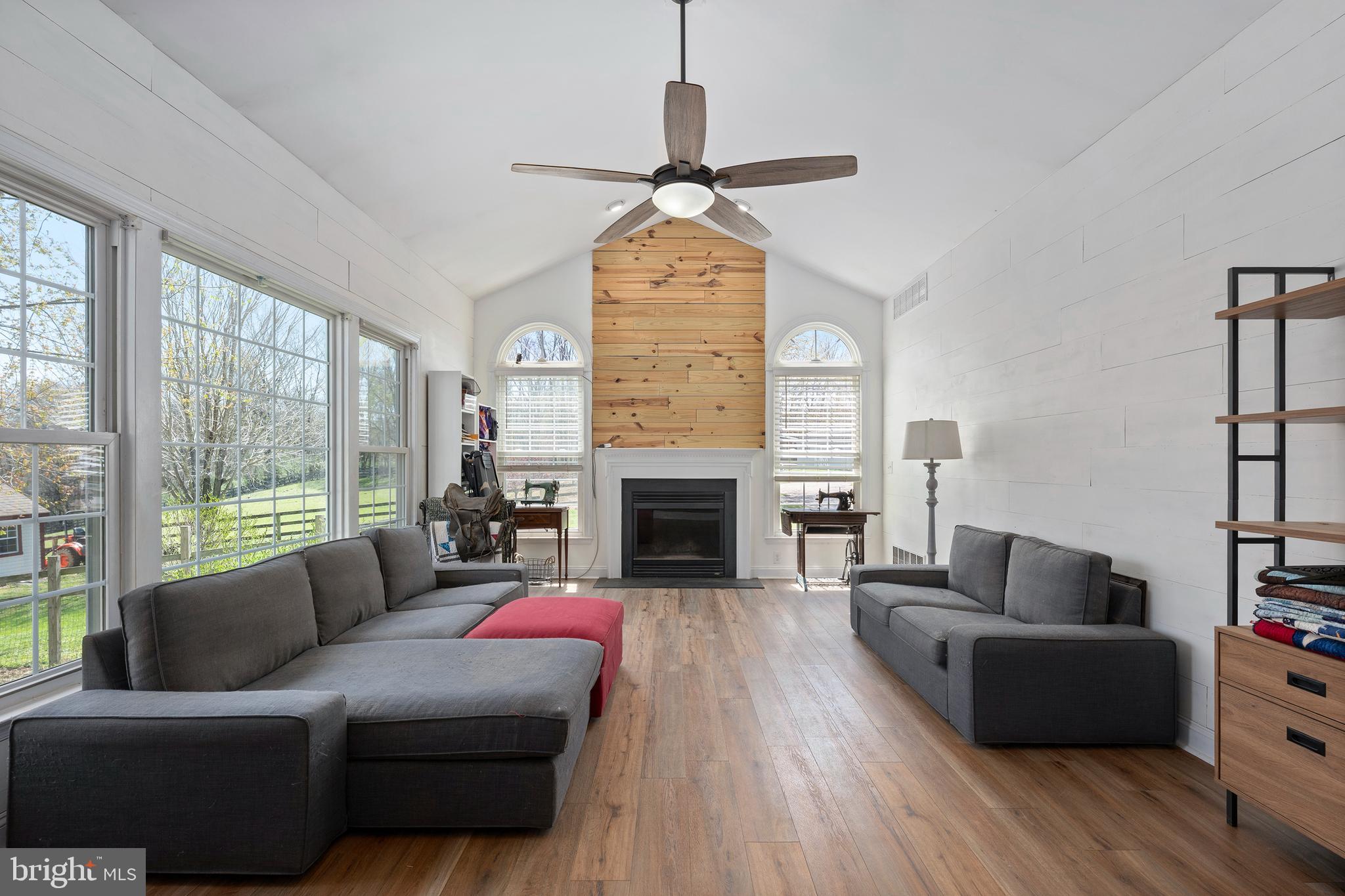 HAMPSTEAD - Residential