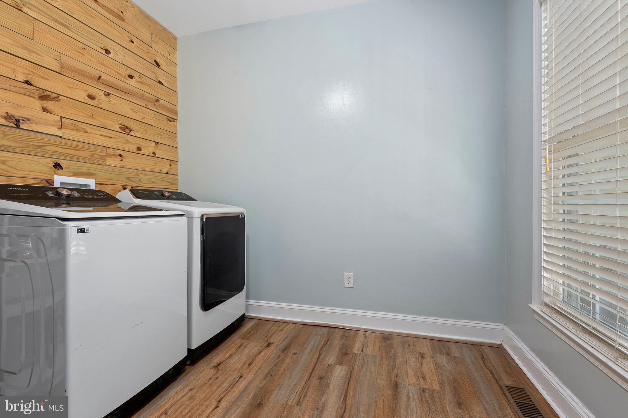 HAMPSTEAD - Residential