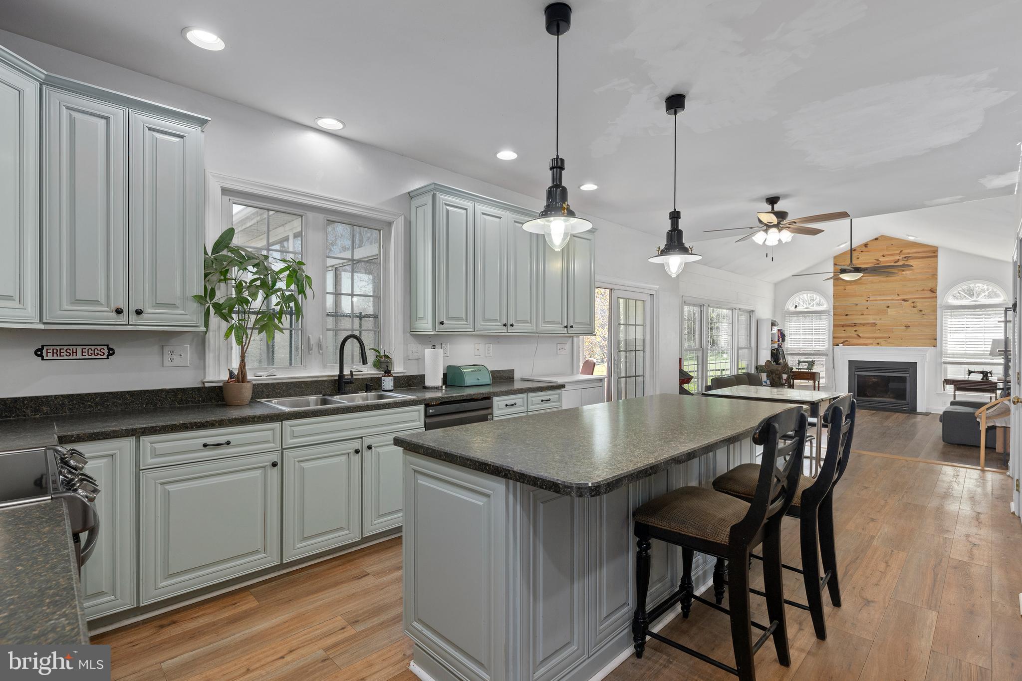 HAMPSTEAD - Residential