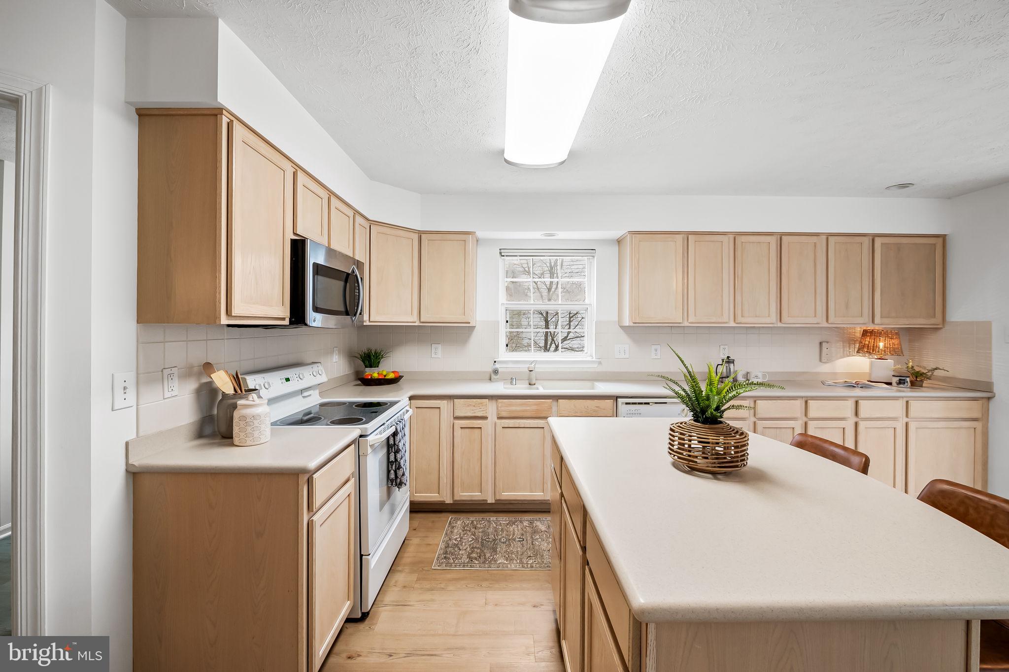 VILLAGE OF RIVER HILL - Residential