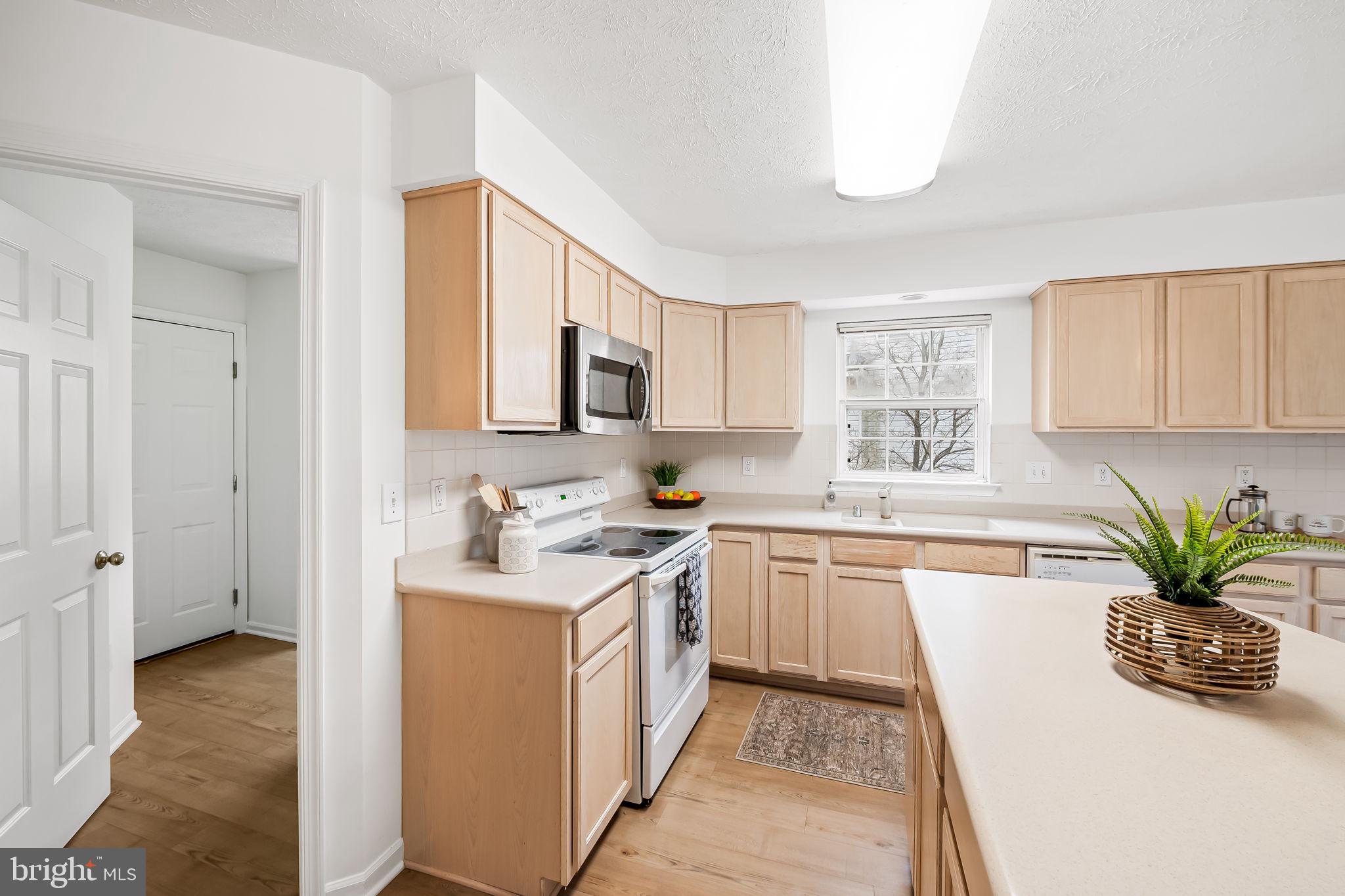 VILLAGE OF RIVER HILL - Residential