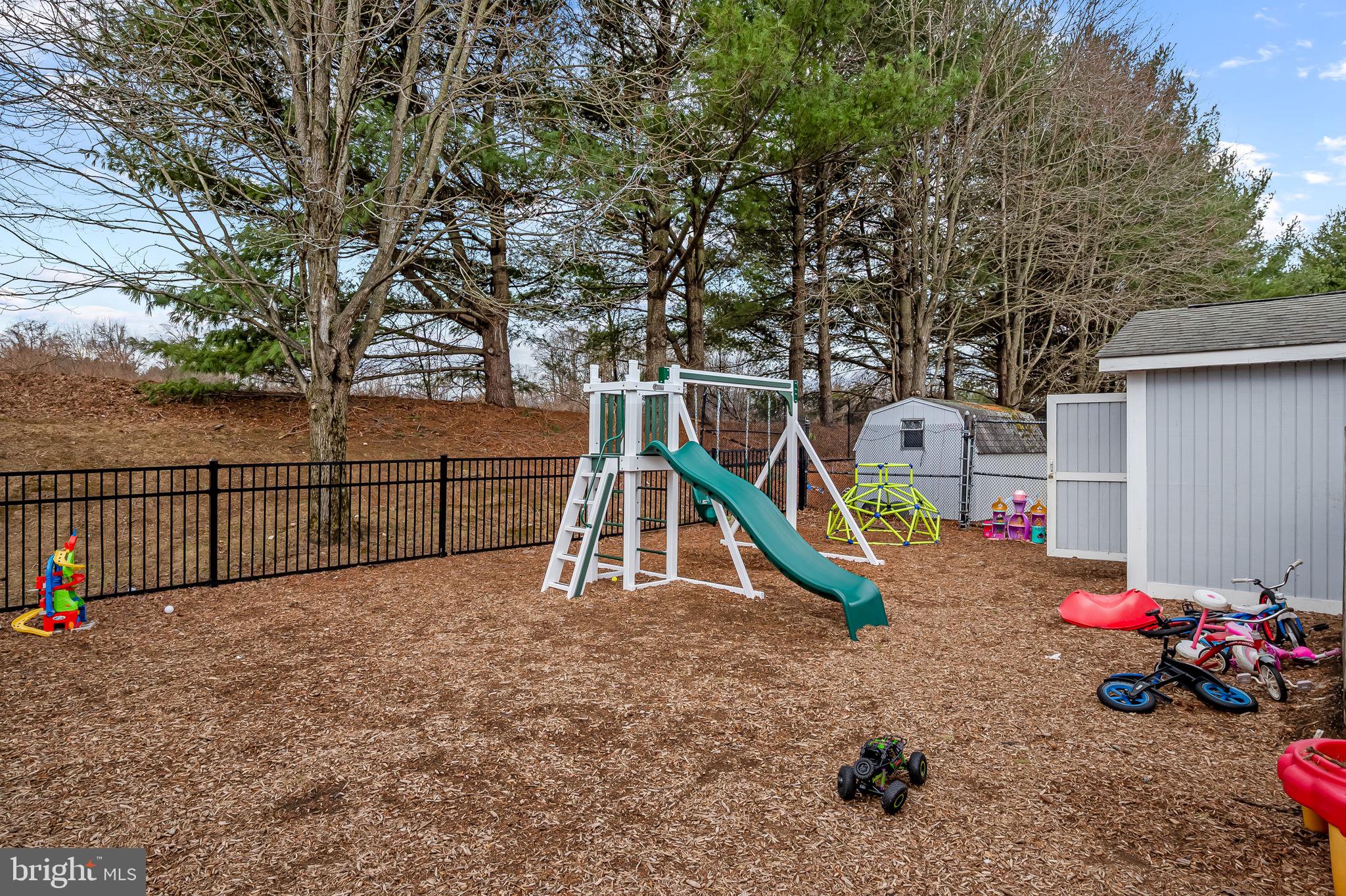 VILLAGE OF RIVER HILL - Residential