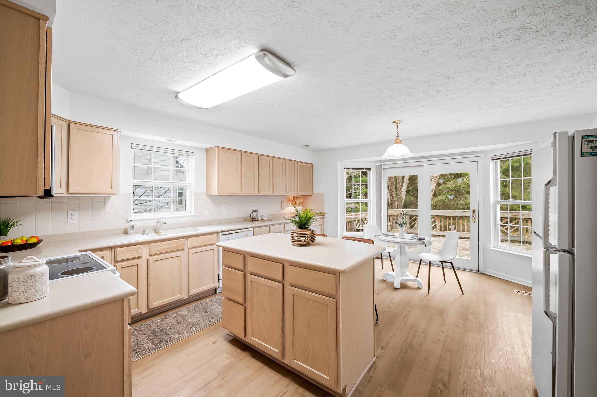 VILLAGE OF RIVER HILL - Residential