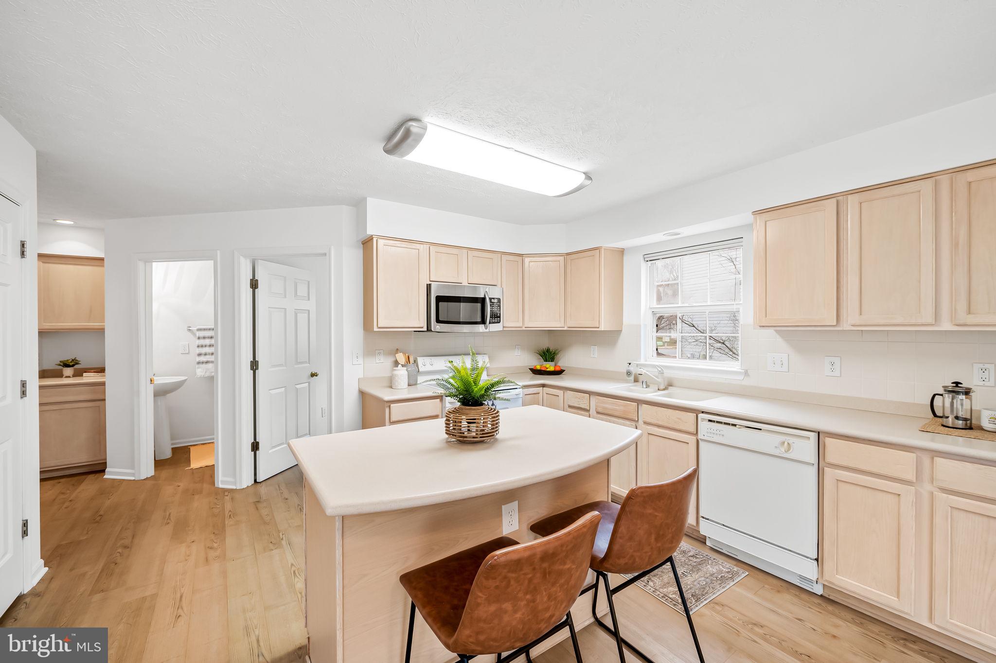 VILLAGE OF RIVER HILL - Residential