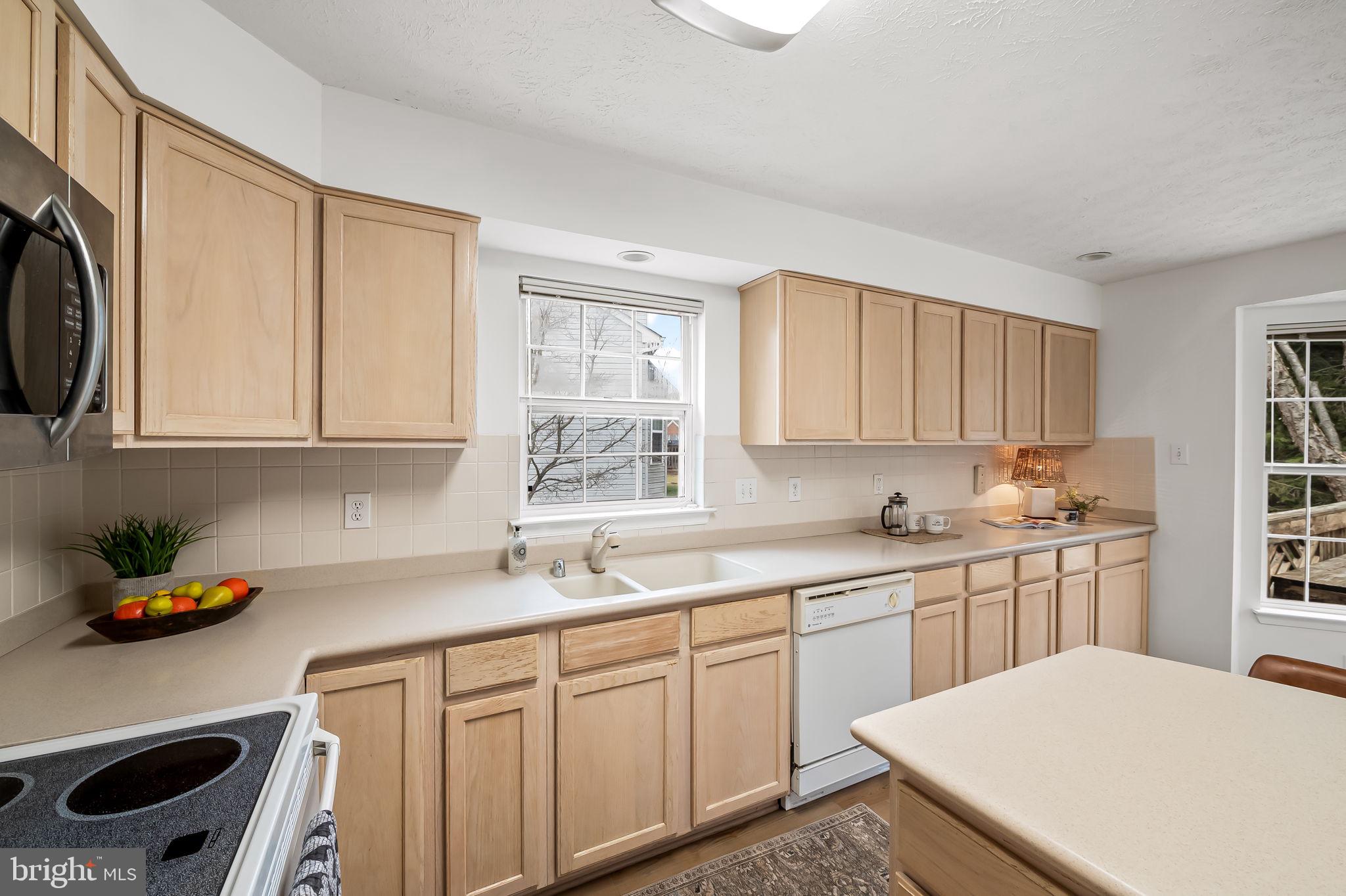 VILLAGE OF RIVER HILL - Residential