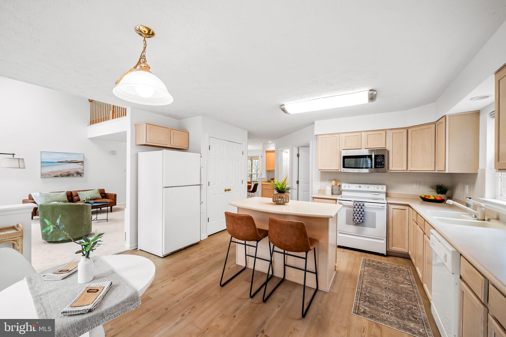 VILLAGE OF RIVER HILL - Residential