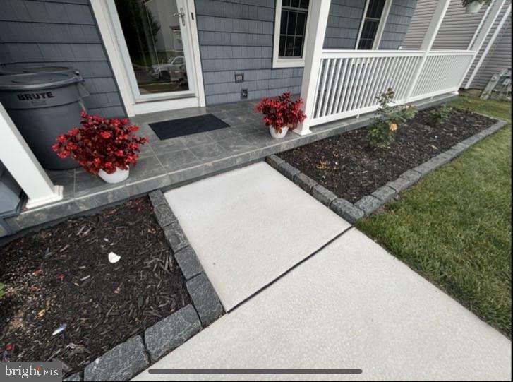 4233 GREYS RUN CIRCLE