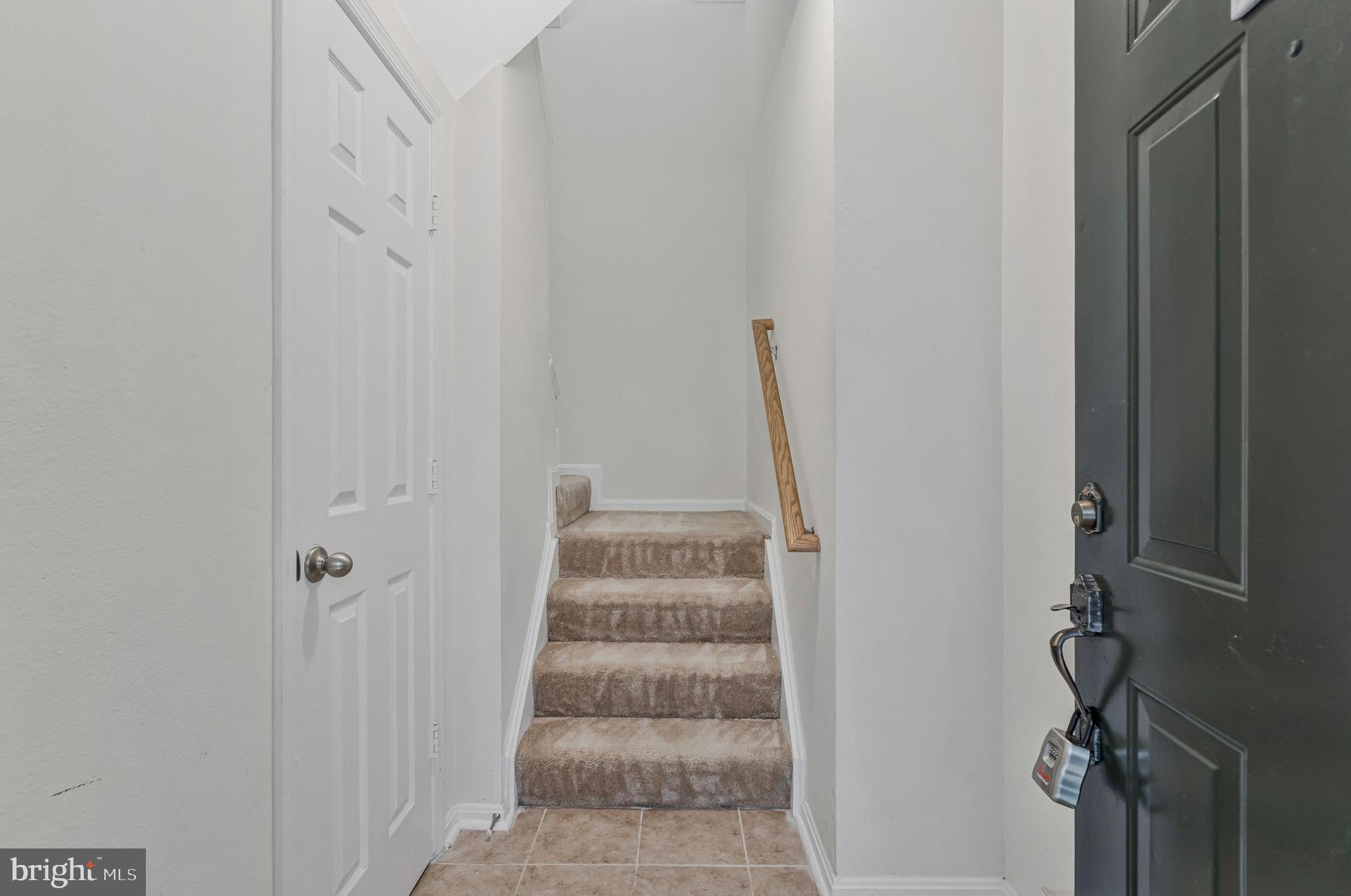 4529 SUPERIOR SQUARE