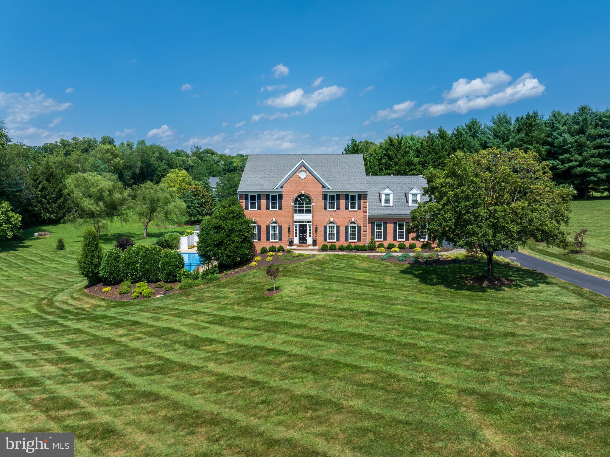 HOLBROOK HEIGHTS - Residential