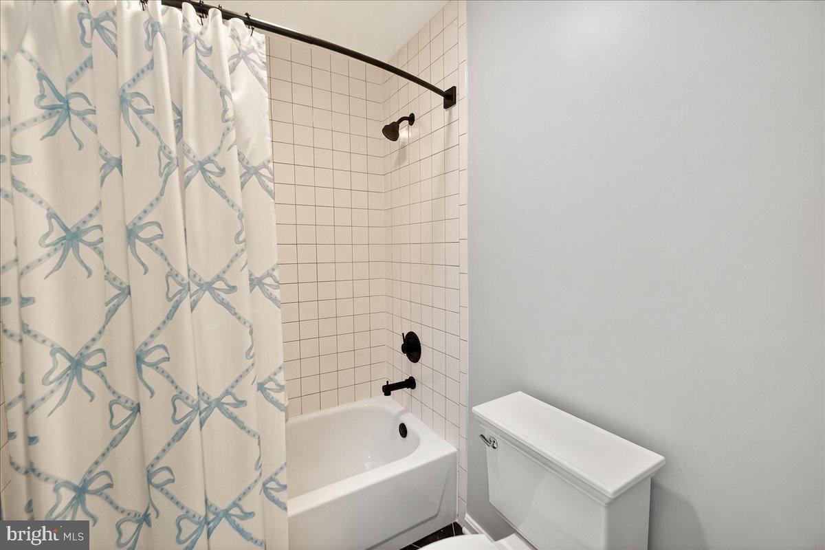 HOLBROOK HEIGHTS - Residential