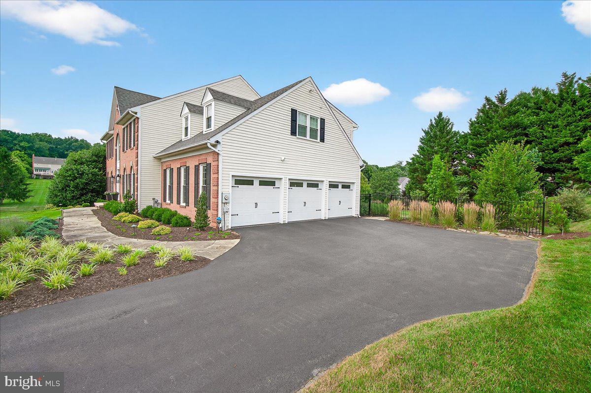 HOLBROOK HEIGHTS - Residential