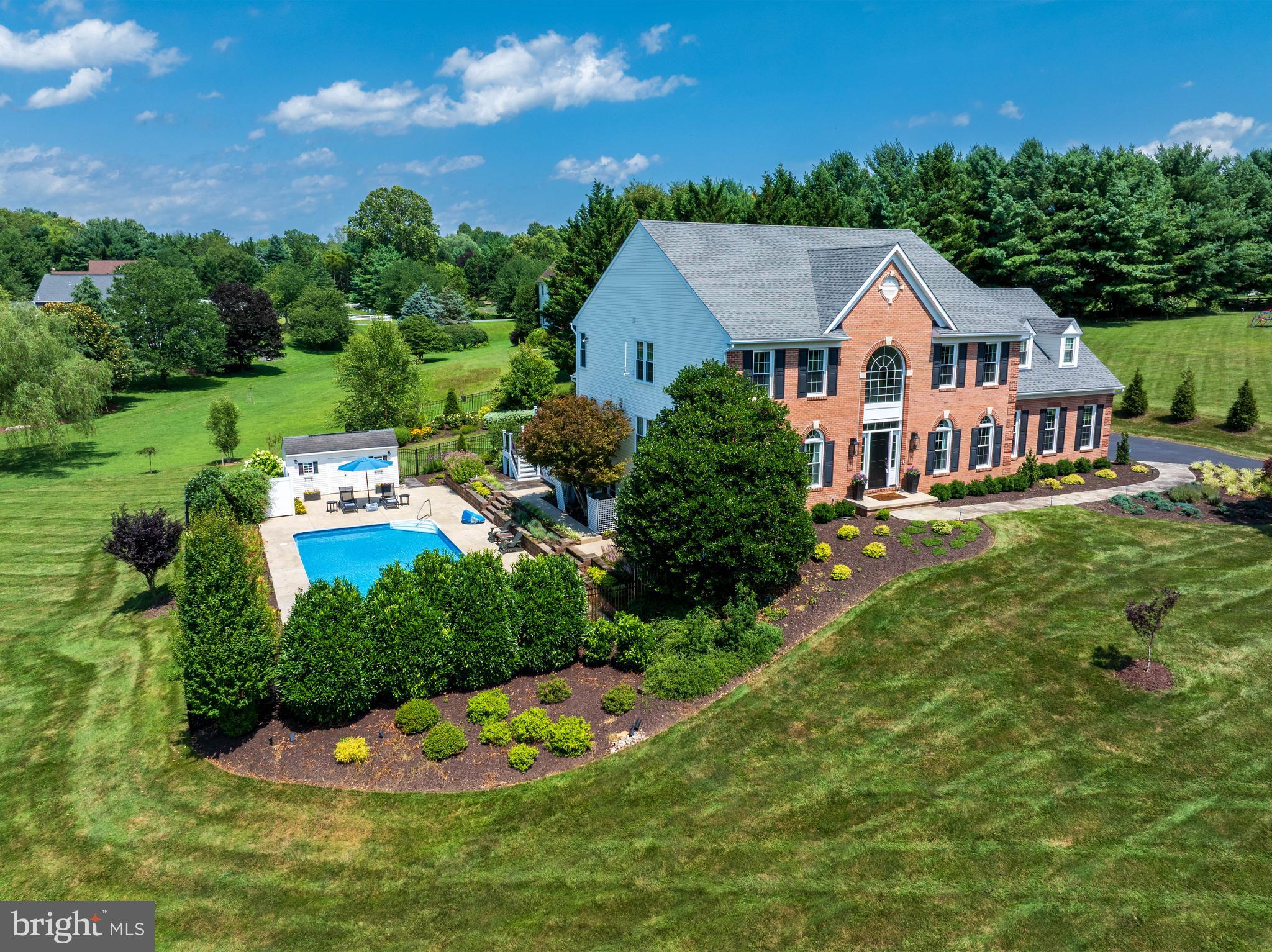 HOLBROOK HEIGHTS - Residential