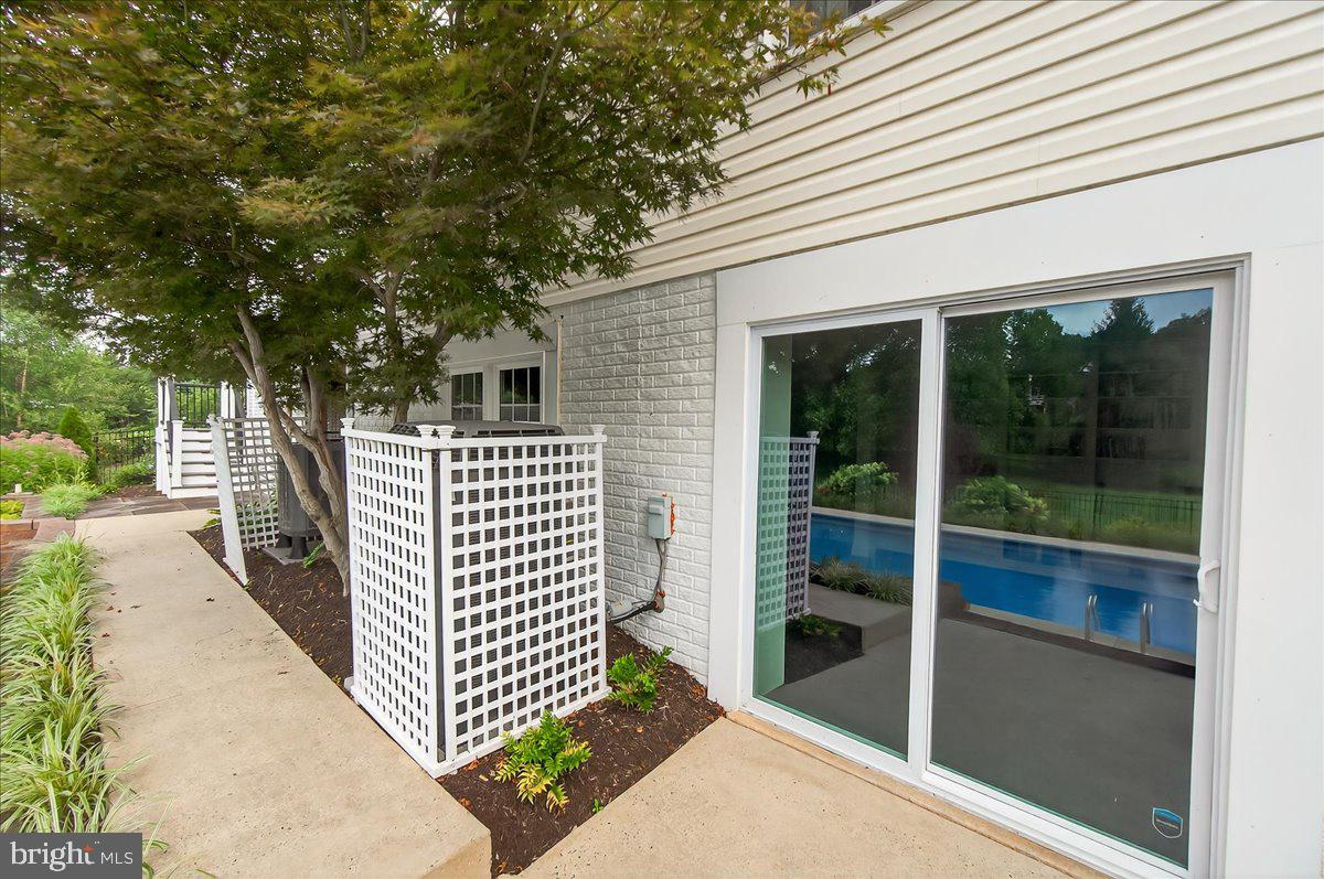 HOLBROOK HEIGHTS - Residential