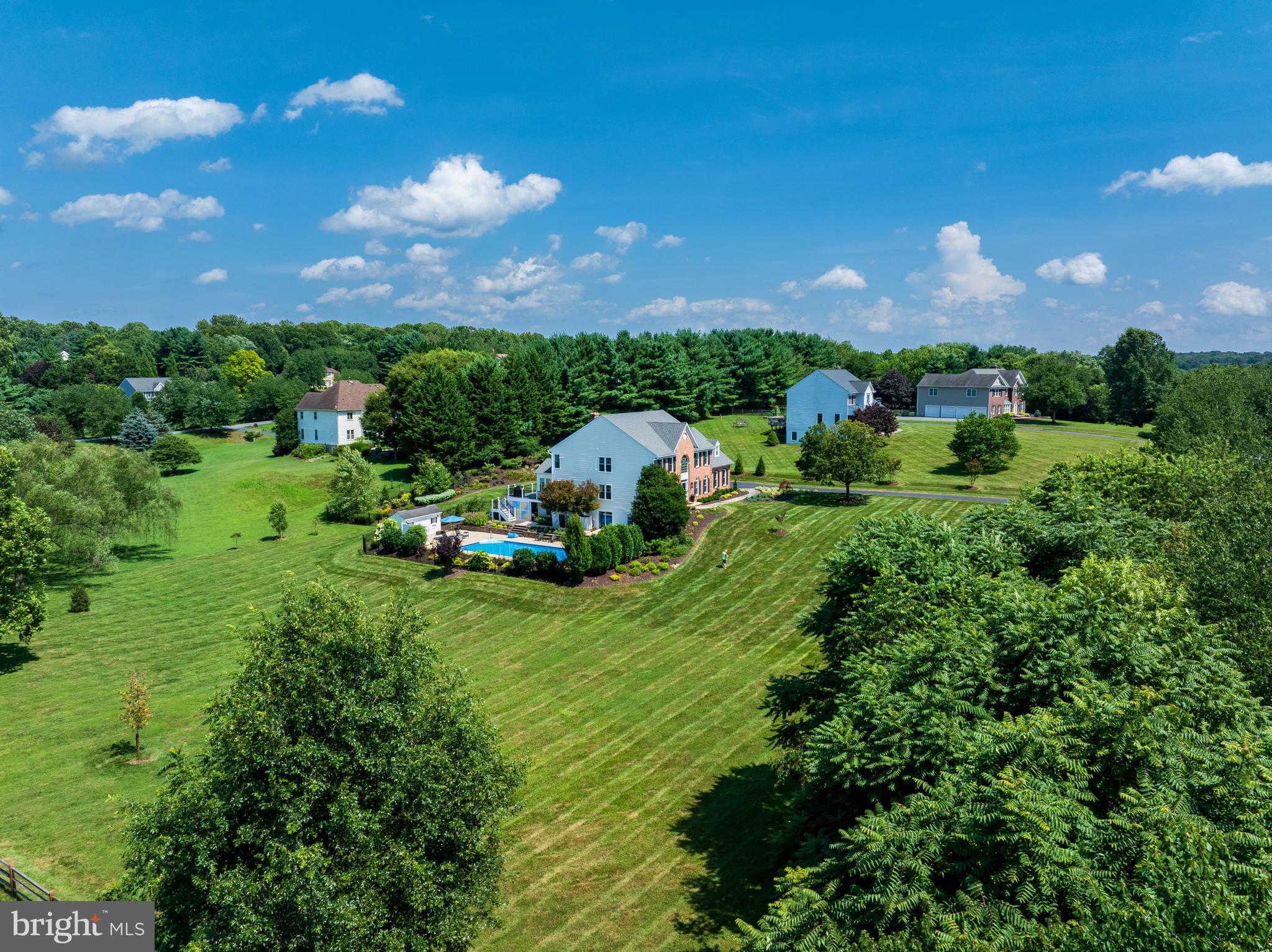 HOLBROOK HEIGHTS - Residential