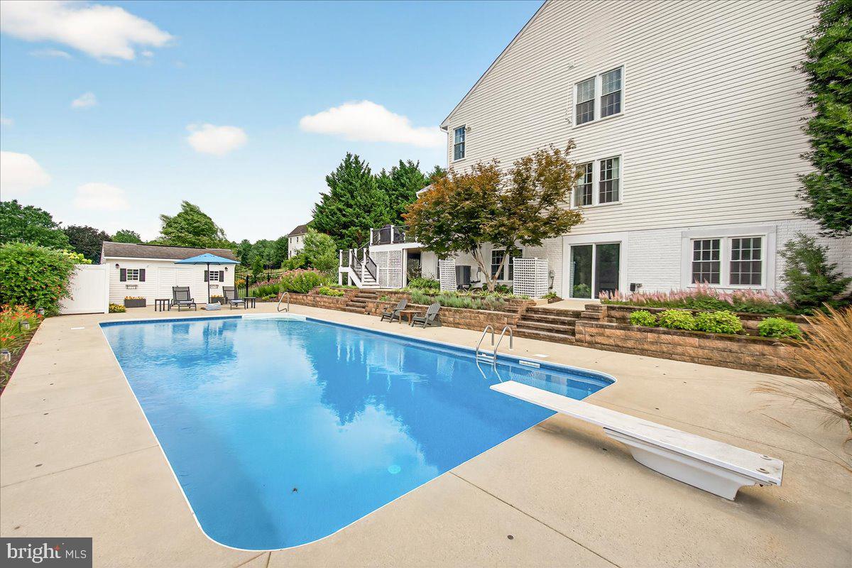 HOLBROOK HEIGHTS - Residential