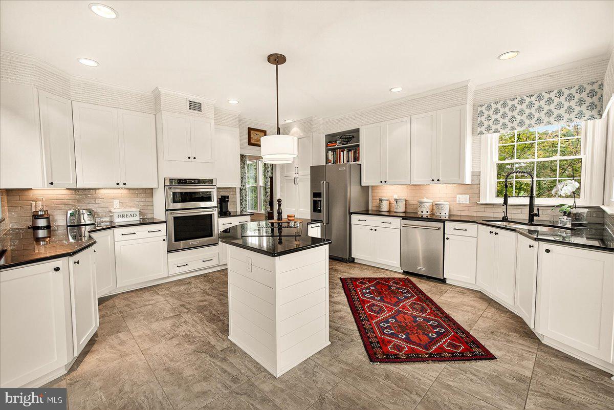 HOLBROOK HEIGHTS - Residential