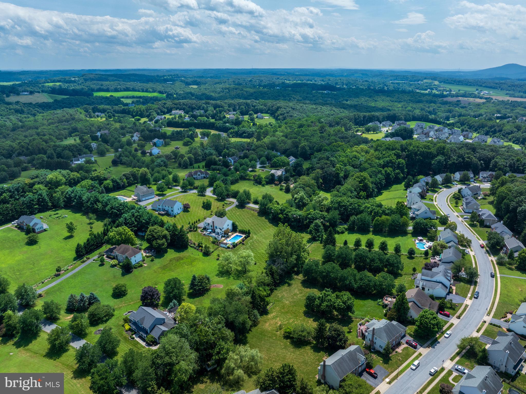 HOLBROOK HEIGHTS - Residential