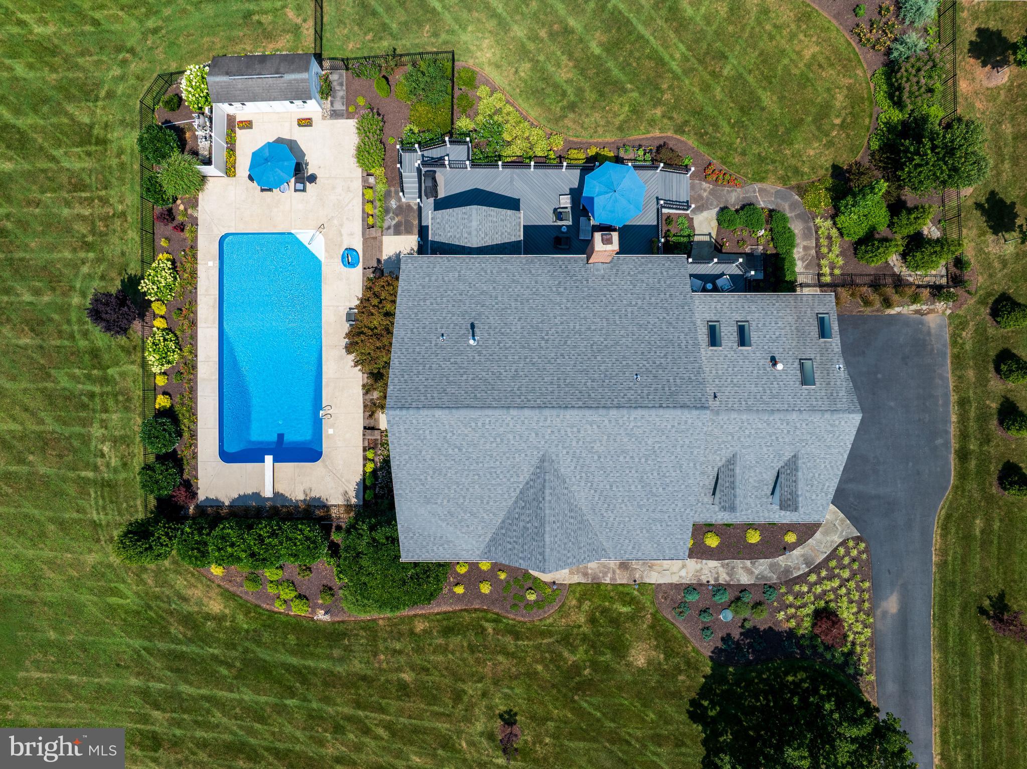 HOLBROOK HEIGHTS - Residential